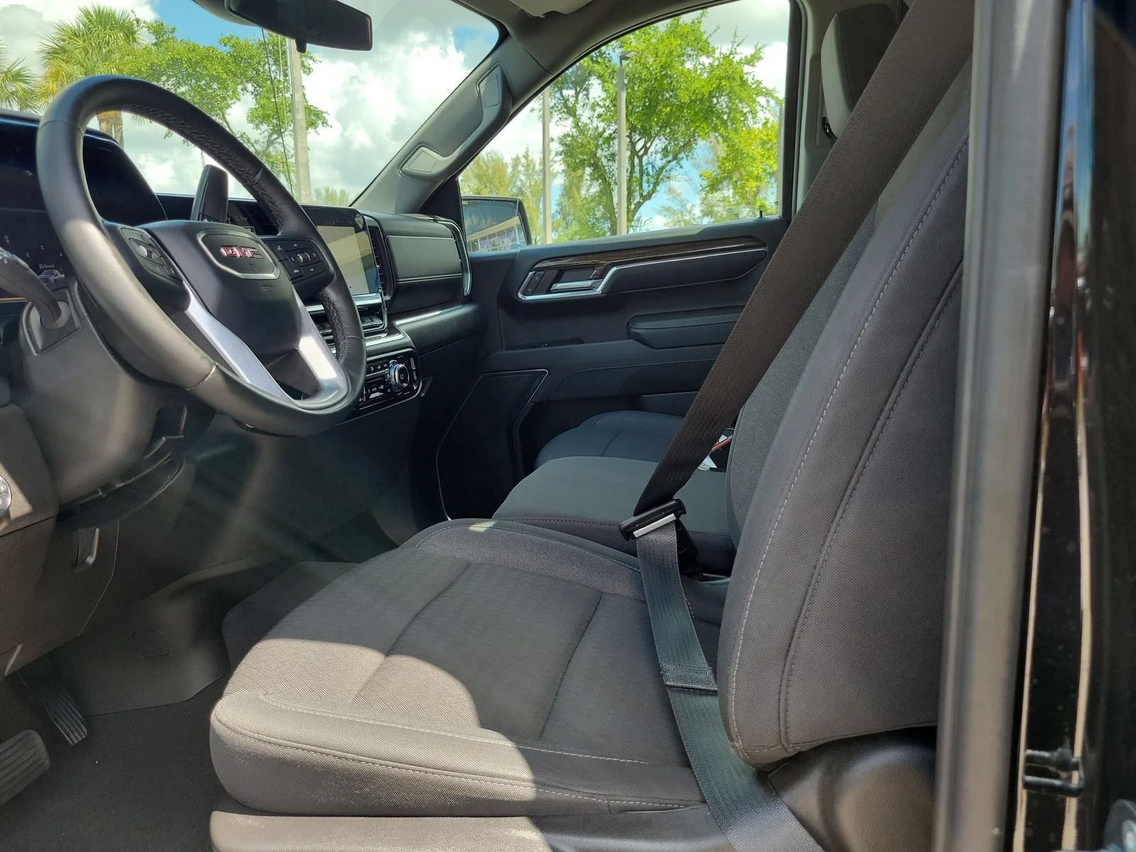 2024 GMC Sierra 1500 Elevation photo 11