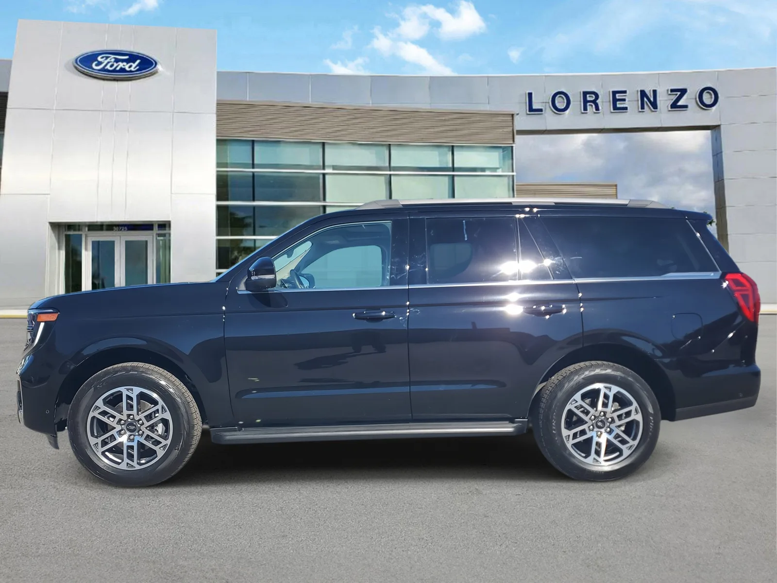 2025 Ford Expedition Active 4WD photo 8