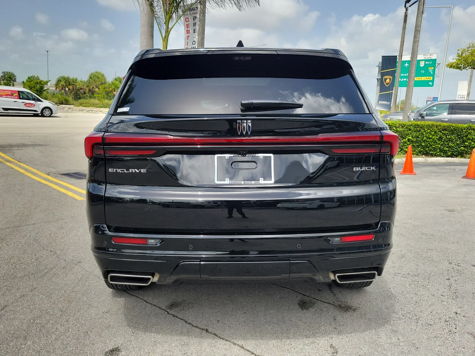 2026 Buick Enclave Sport Touring photo 6