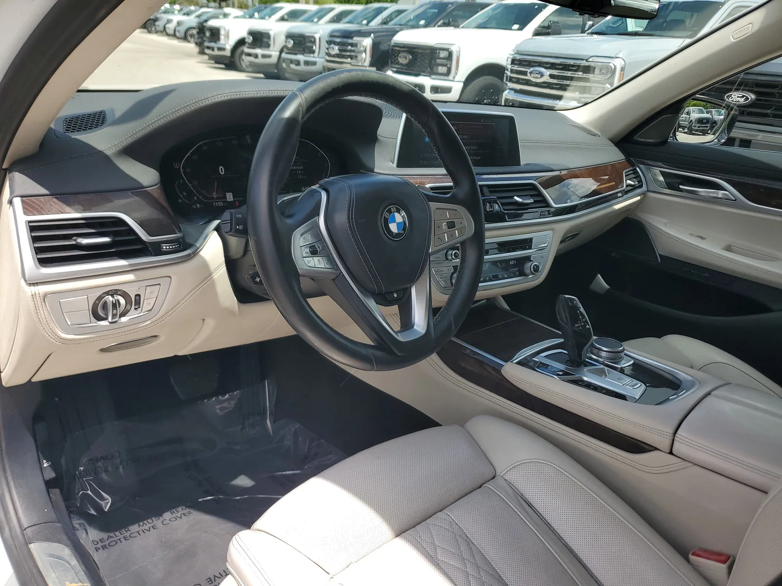 2022 BMW 7 Series 740i photo 9