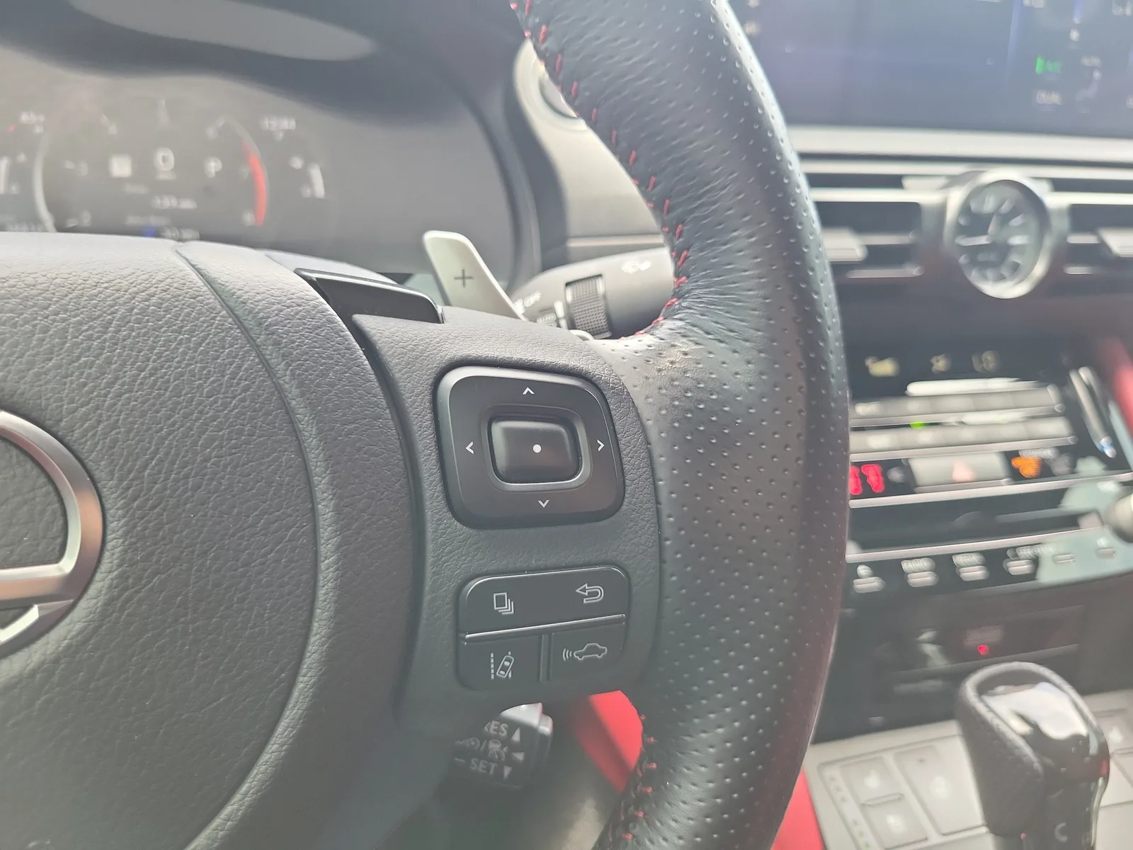 2023 Lexus IS IS 350 F SPORT photo 20
