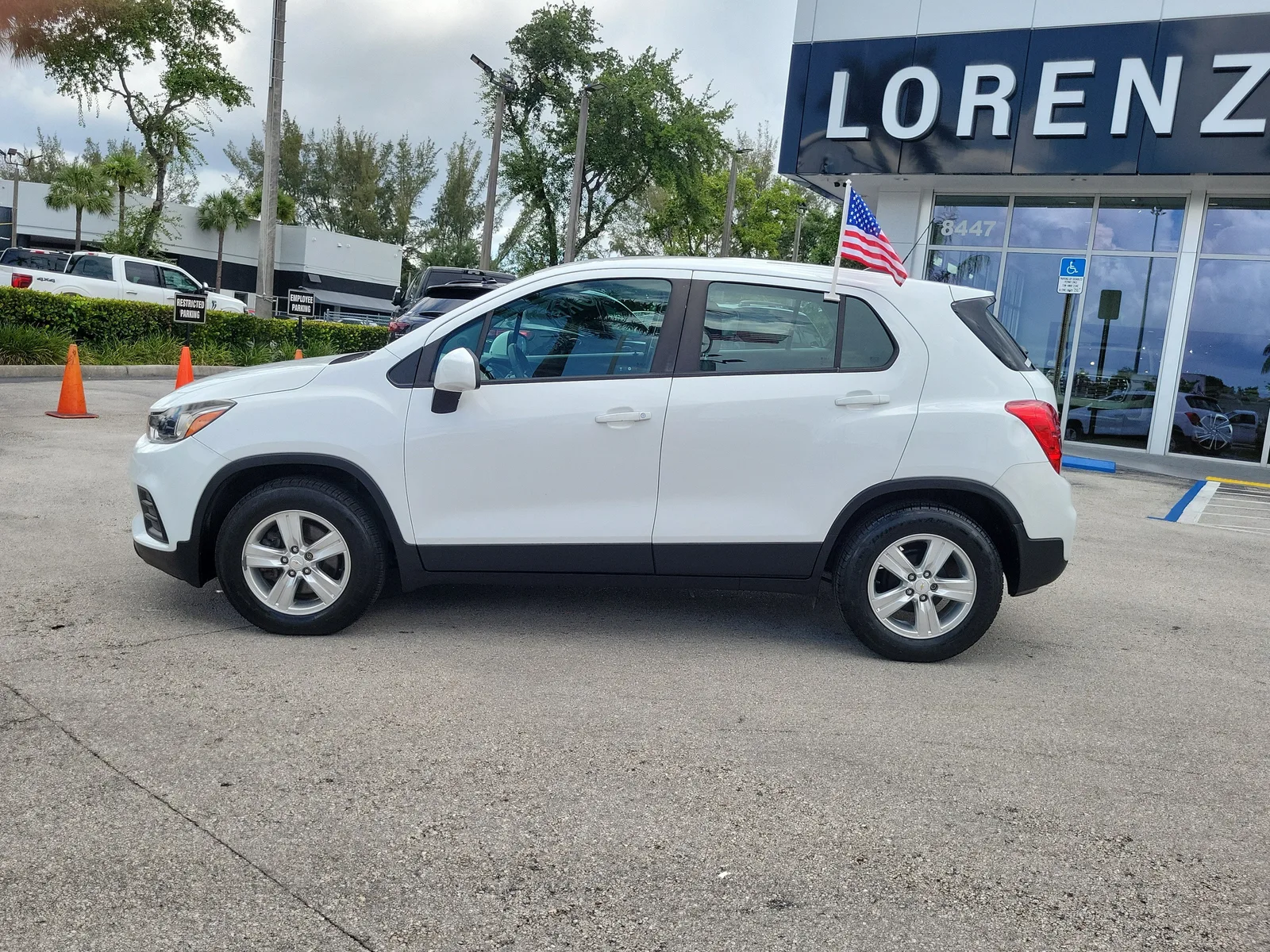 2020 Chevrolet Trax LS photo 8