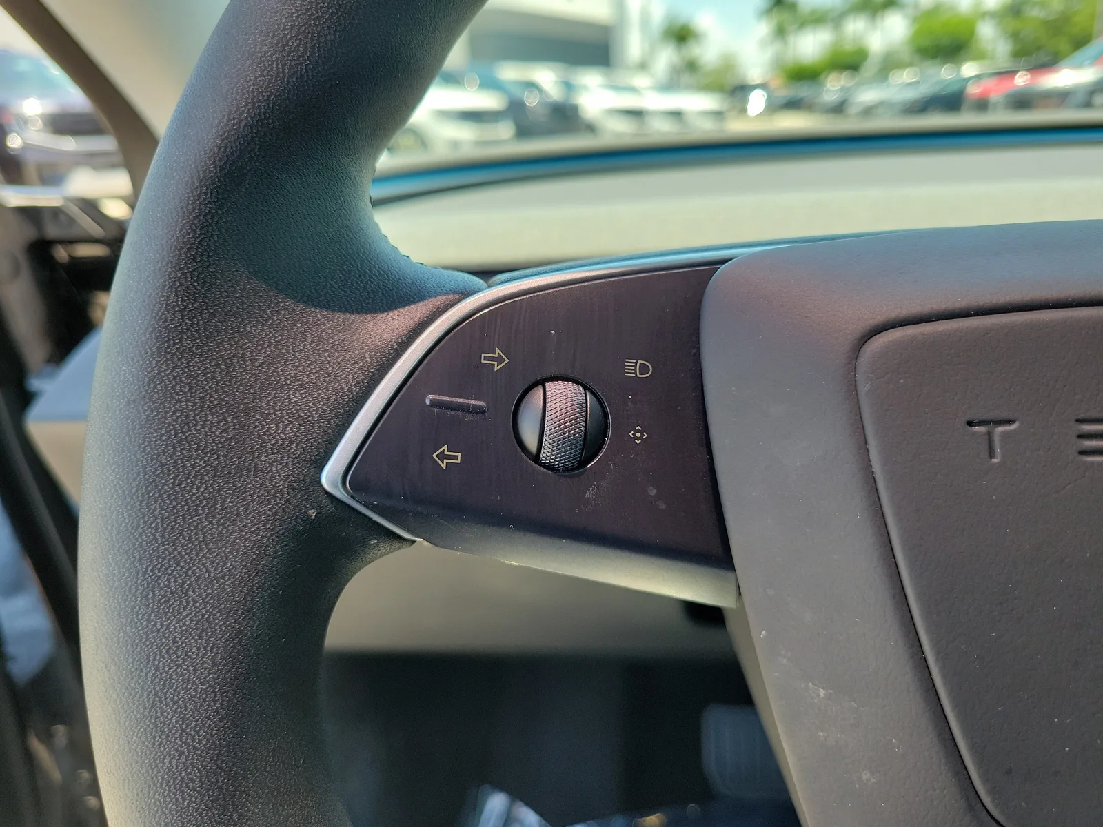 2025 Tesla Model 3 Long Range photo 27