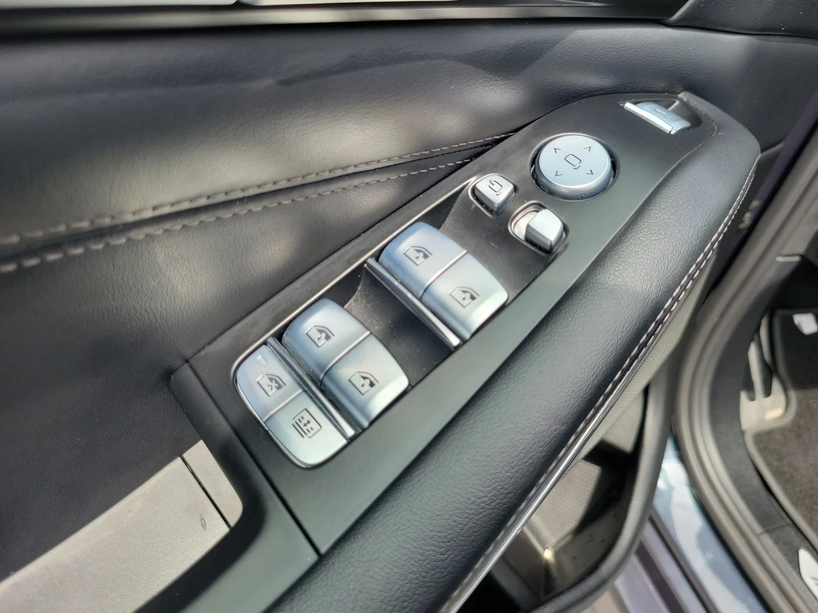 2022 BMW X7 M50i photo 17