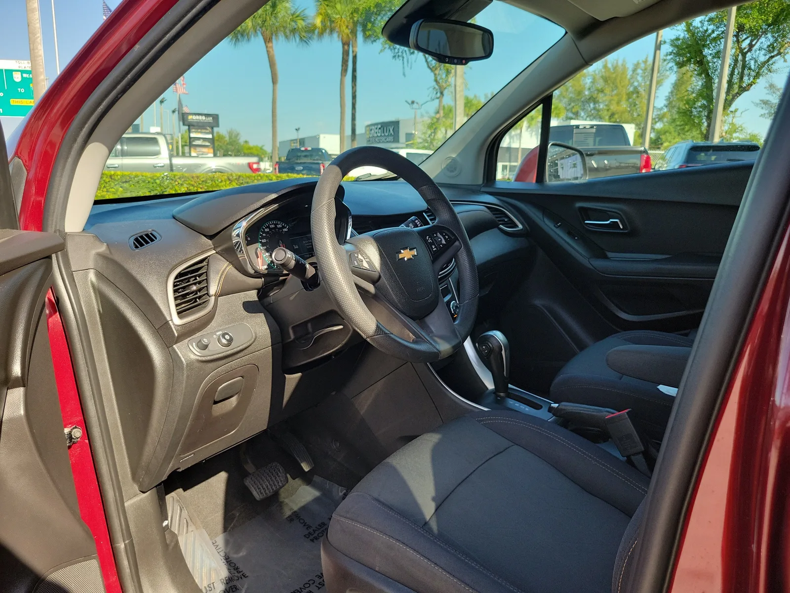 2017 Chevrolet Trax LT photo 11
