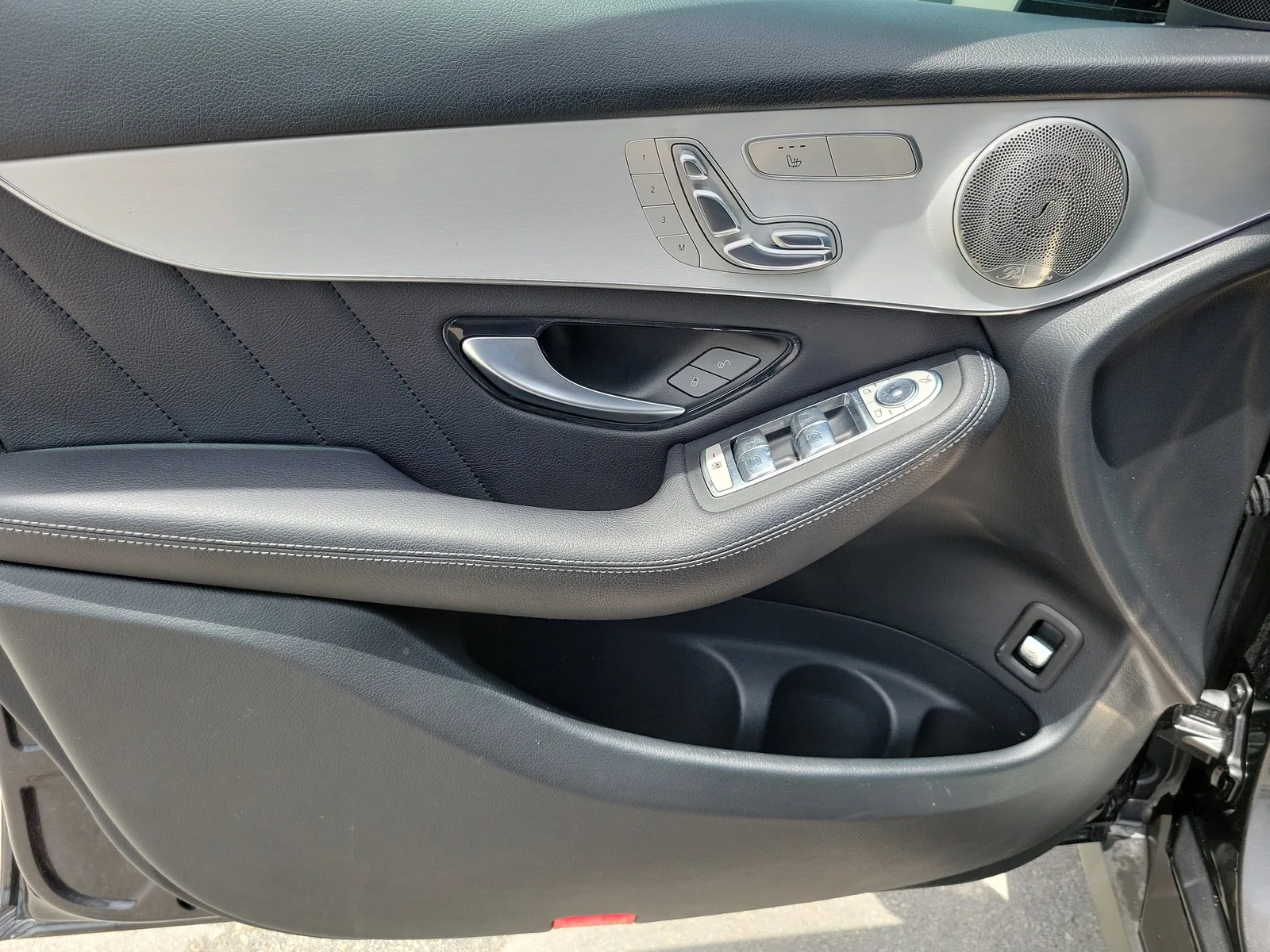 2021 Mercedes-Benz GLC GLC 300 photo 22