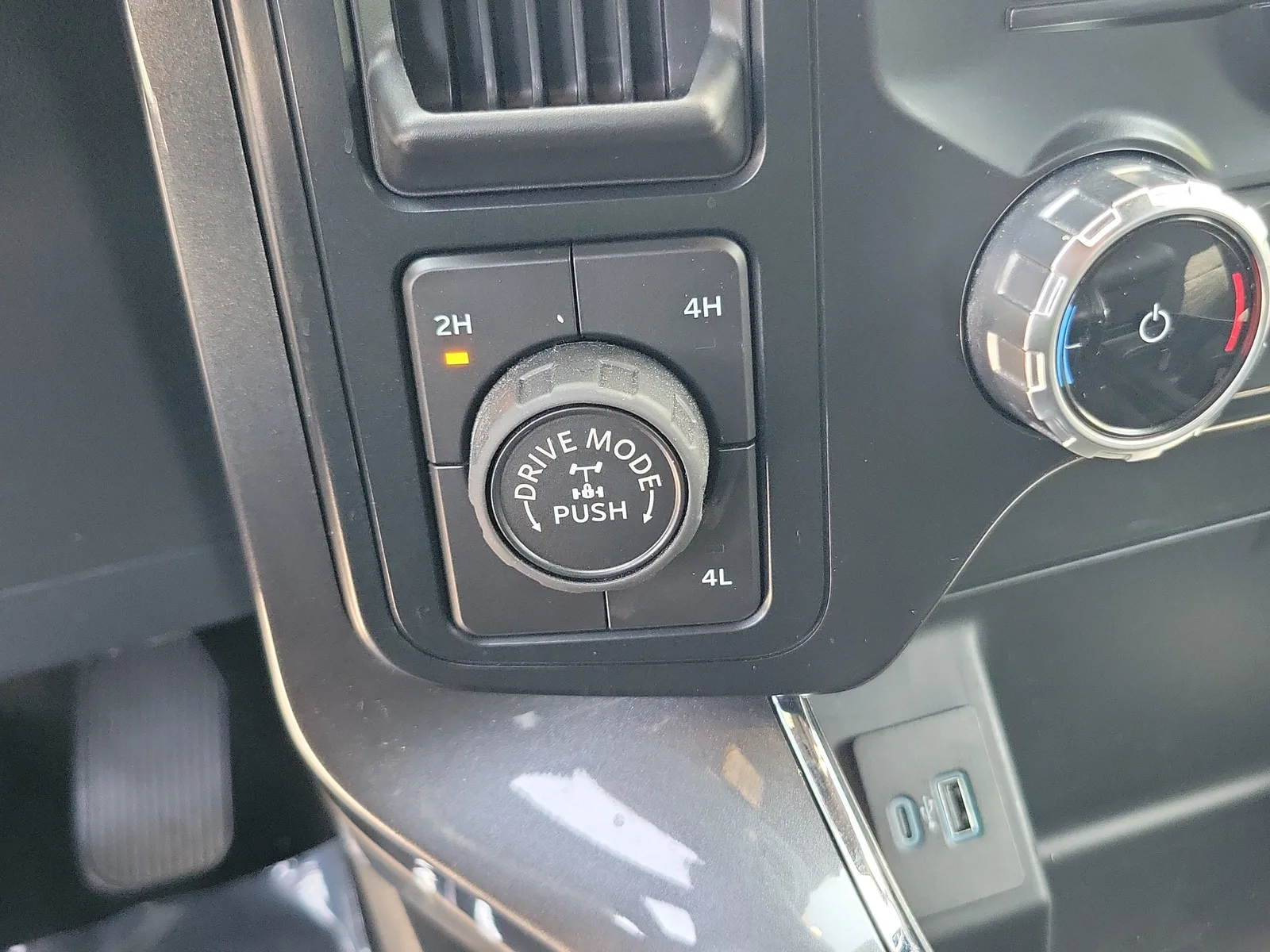 2023 Ford F-150 XLT 4WD photo 26
