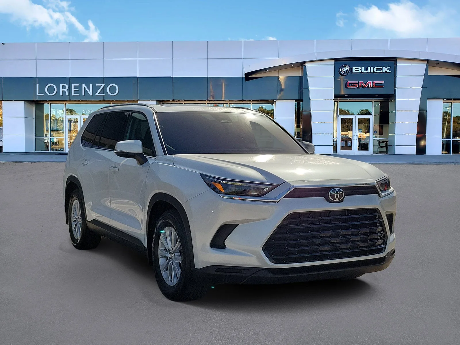 2025 Toyota Grand Highlander Hybrid XLE photo 2
