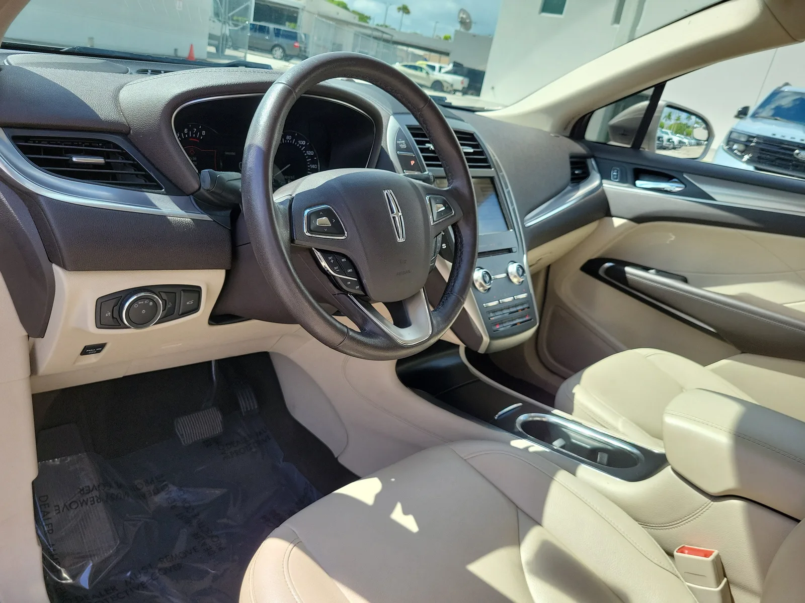 2019 Lincoln MKC Standard photo 9
