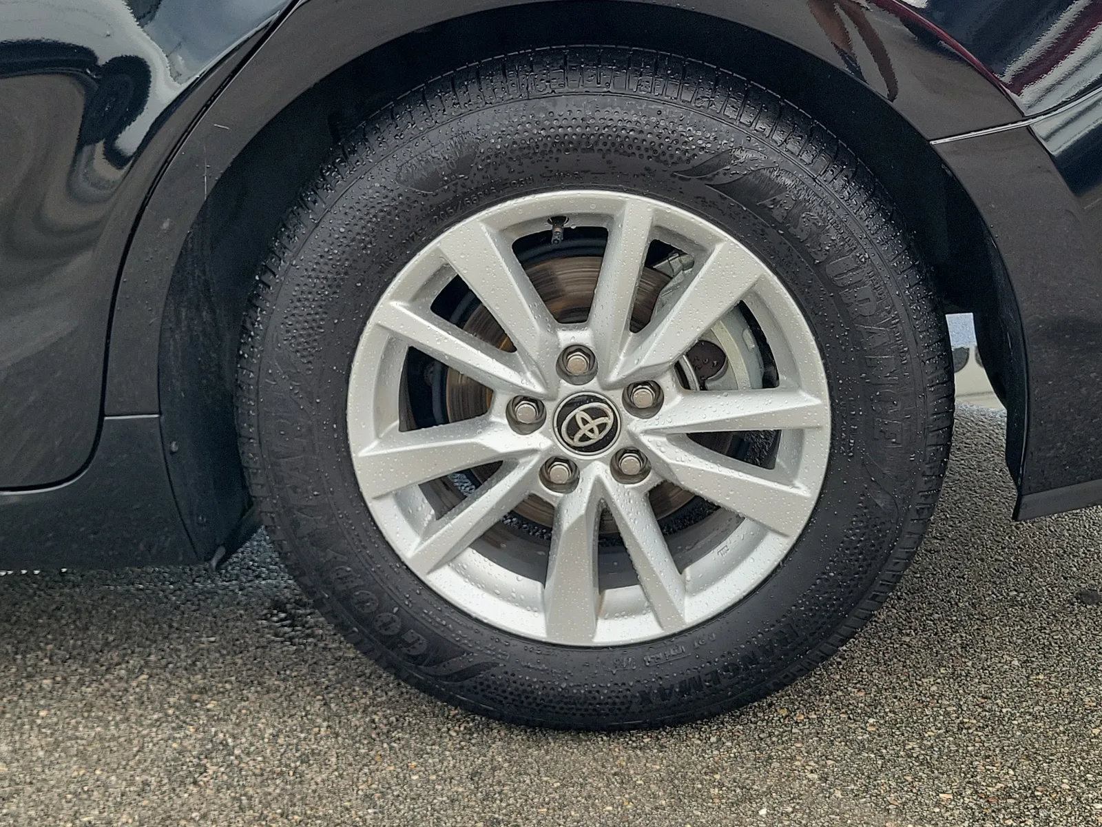 2025 Toyota Camry LE photo 26