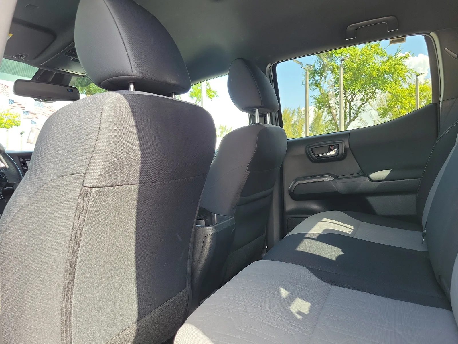2023 Toyota Tacoma 4WD SR photo 24