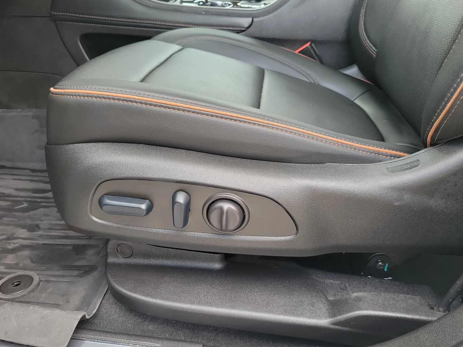2023 GMC Acadia AT4 photo 18