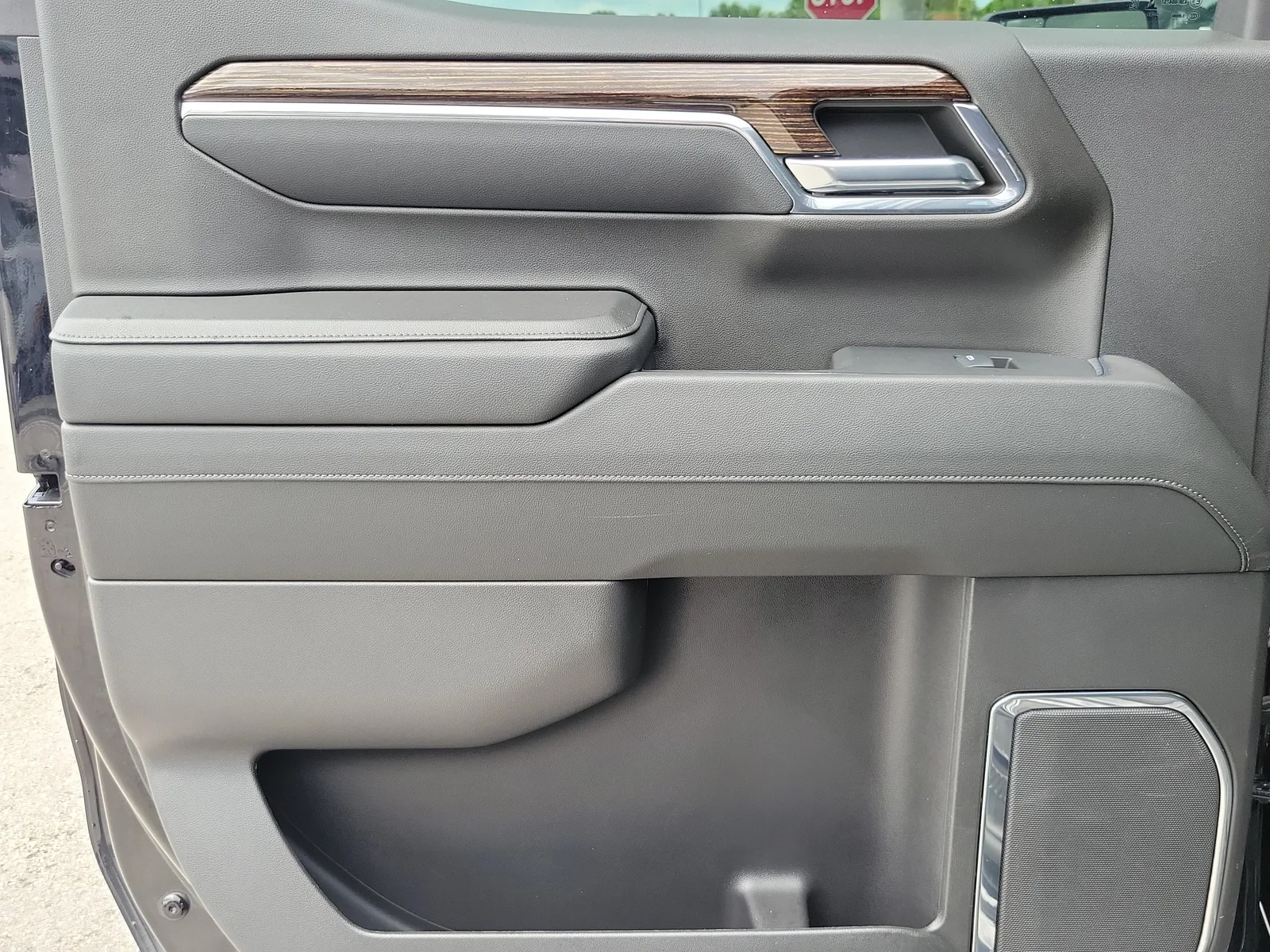 2024 GMC Sierra 1500 Elevation photo 11