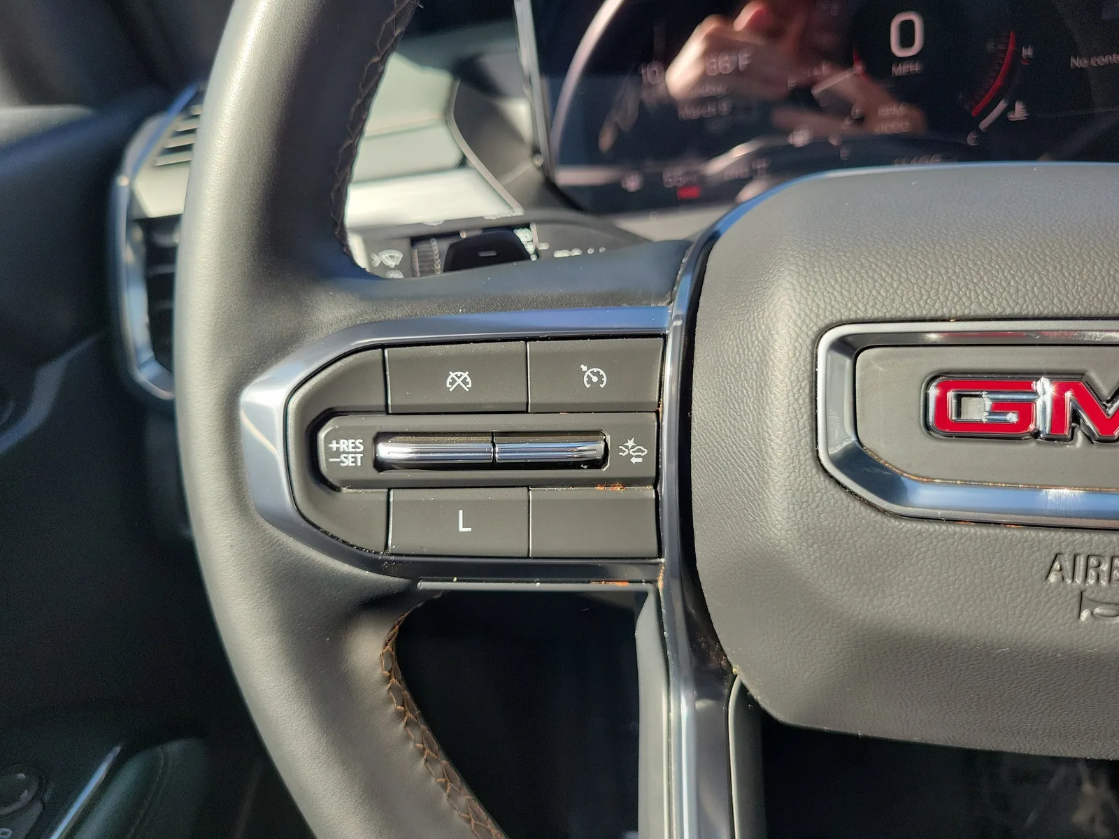 2024 GMC Acadia AT4 photo 20