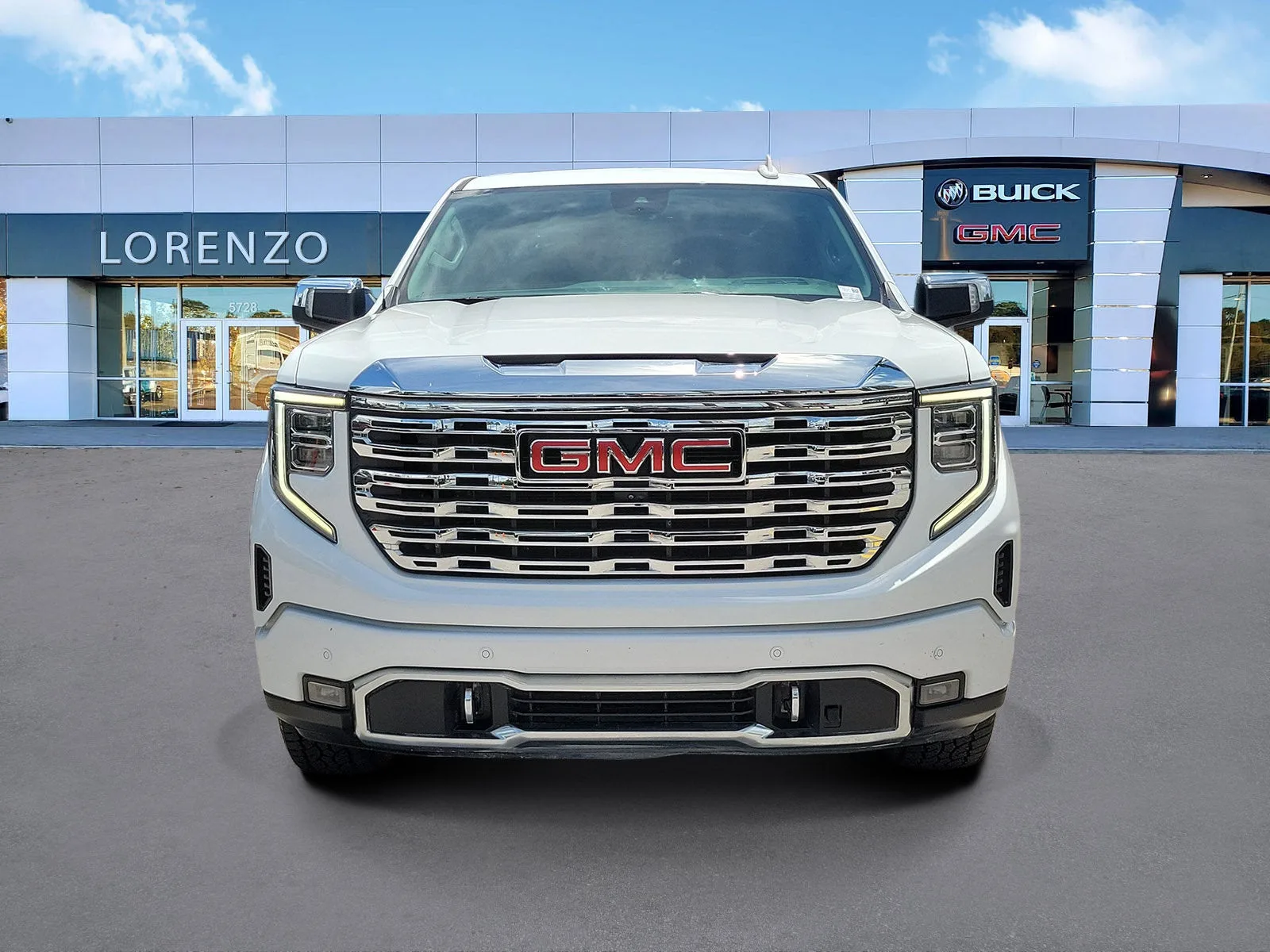 2024 GMC Sierra 1500 Denali photo 2