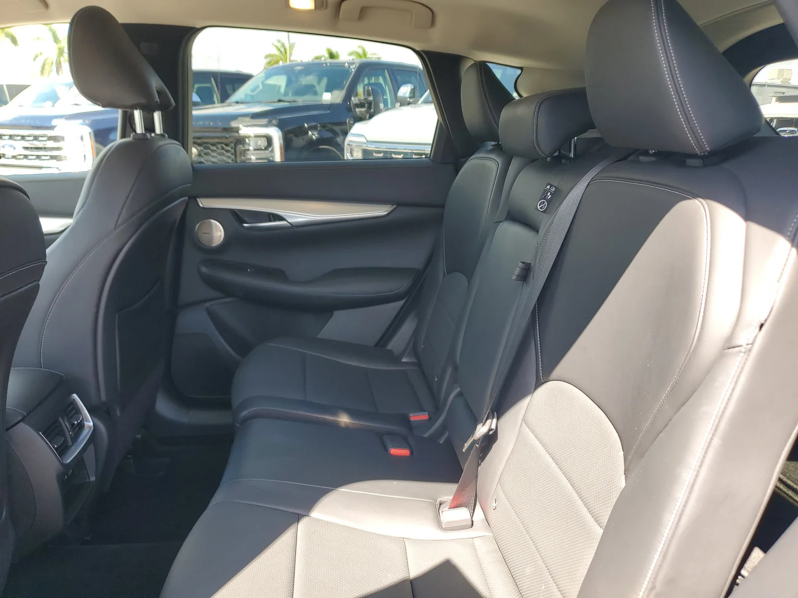 2022 INFINITI QX50 ESSENTIAL photo 14