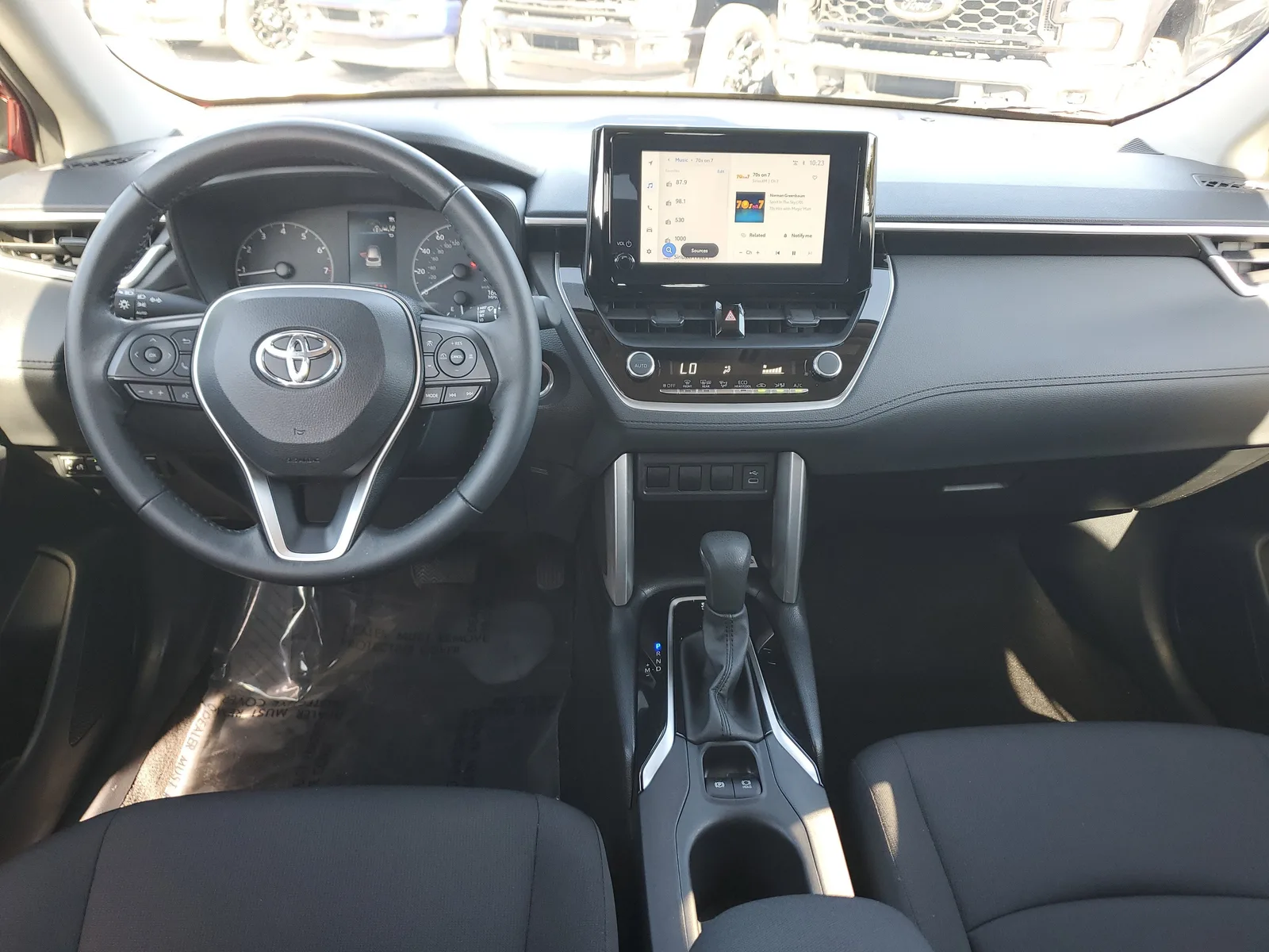 2023 Toyota Corolla Cross LE photo 15