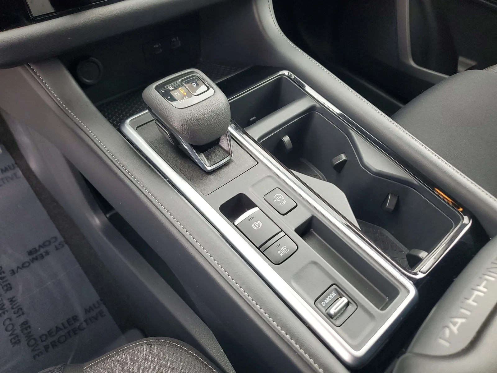 2025 Nissan Pathfinder SV photo 26