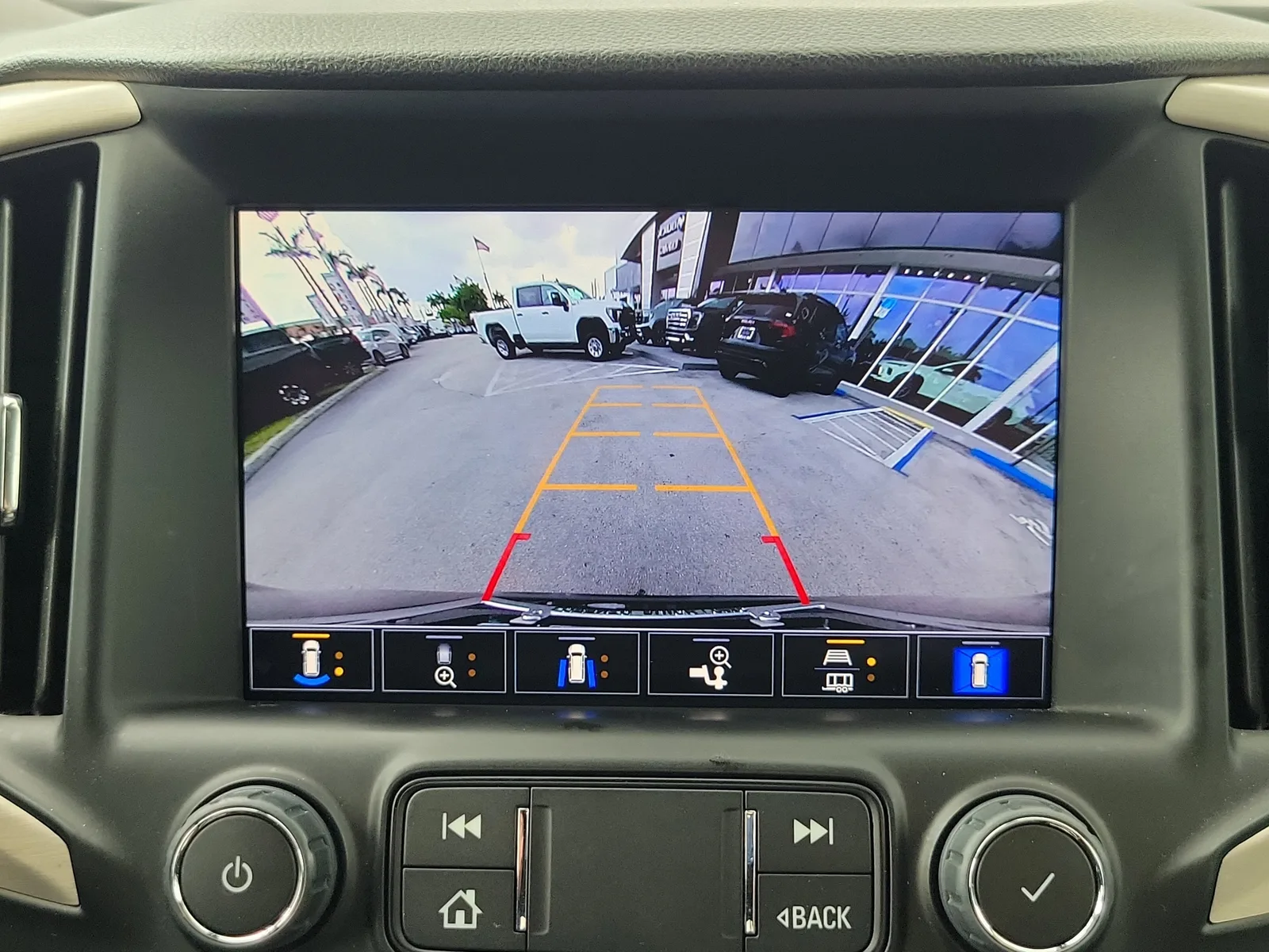 2024 GMC Terrain Denali photo 11