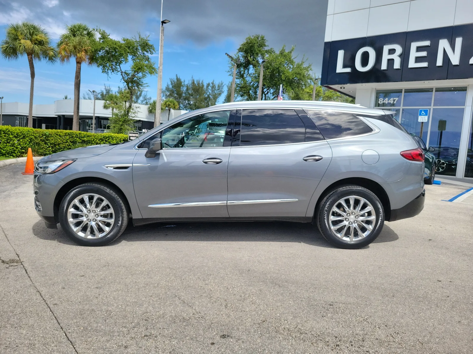 2021 Buick Enclave Premium photo 8