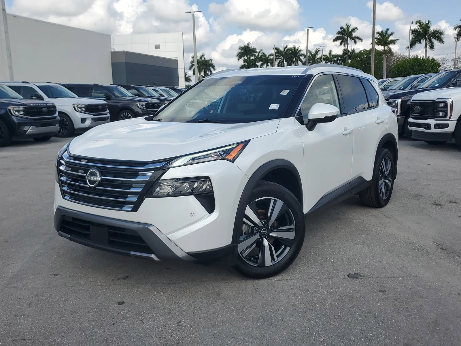 2025 Nissan Rogue SL photo 33