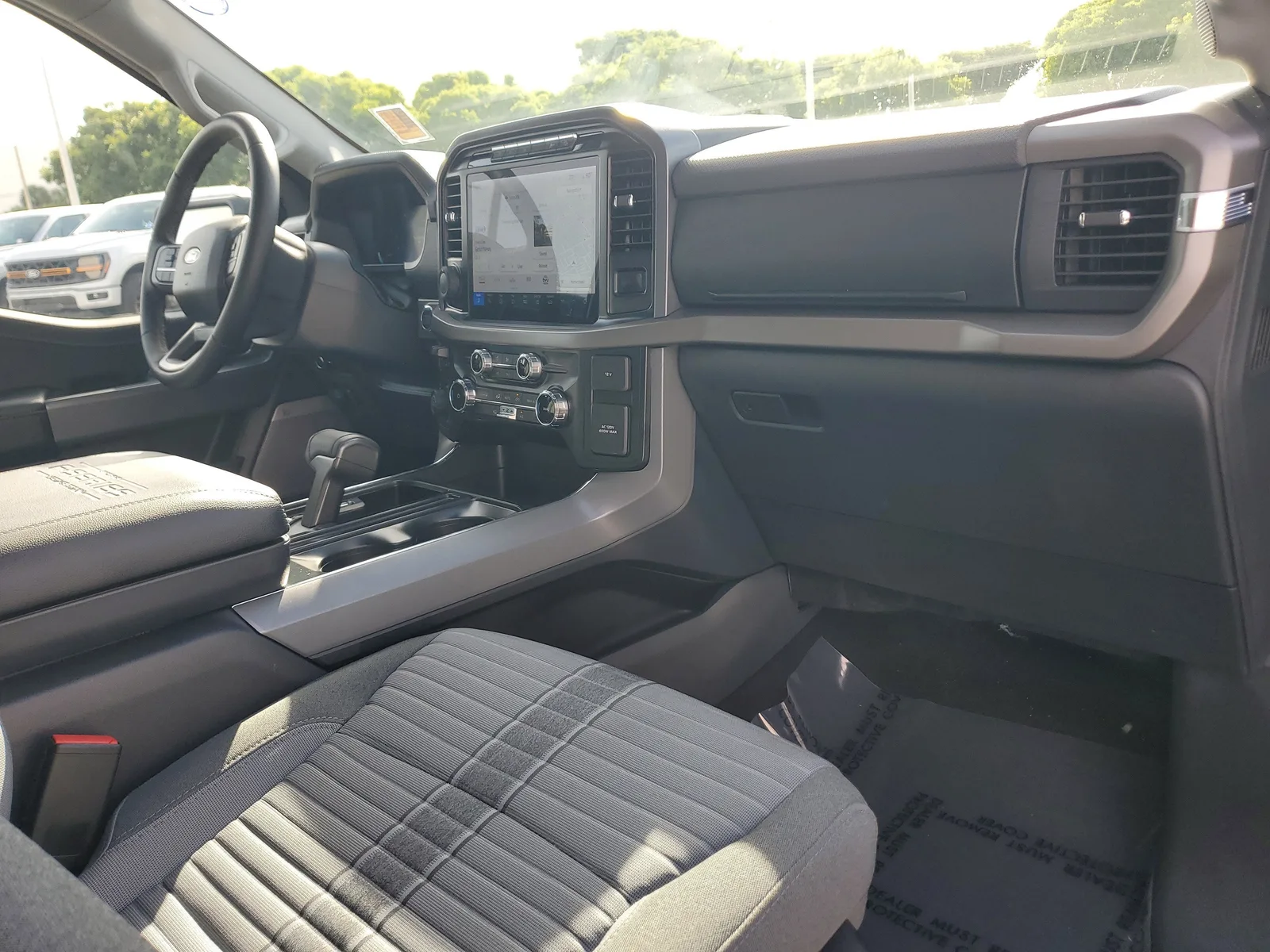 2024 Ford F-150 XLT 4WD photo 19