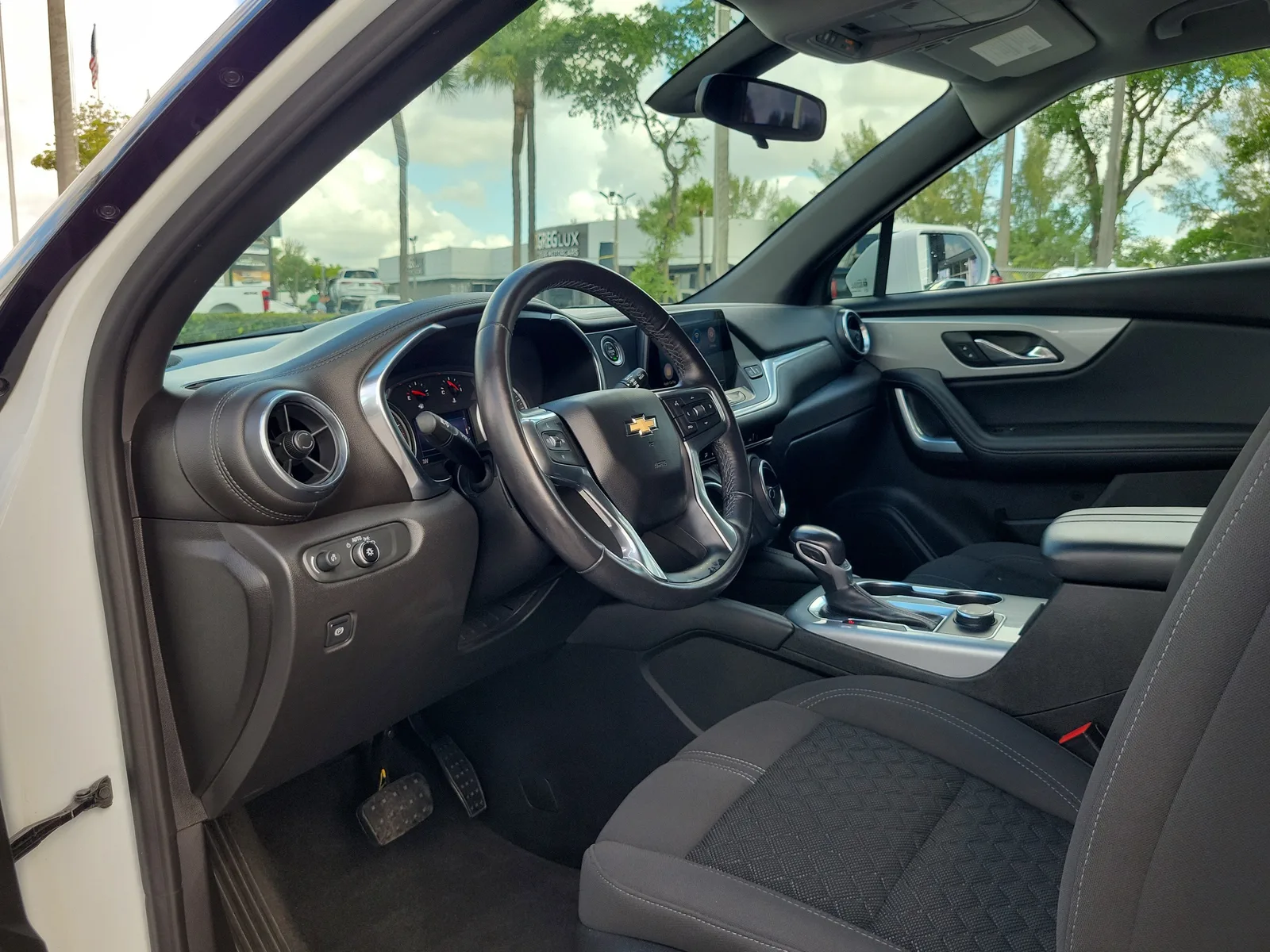 2020 Chevrolet Blazer LT photo 9