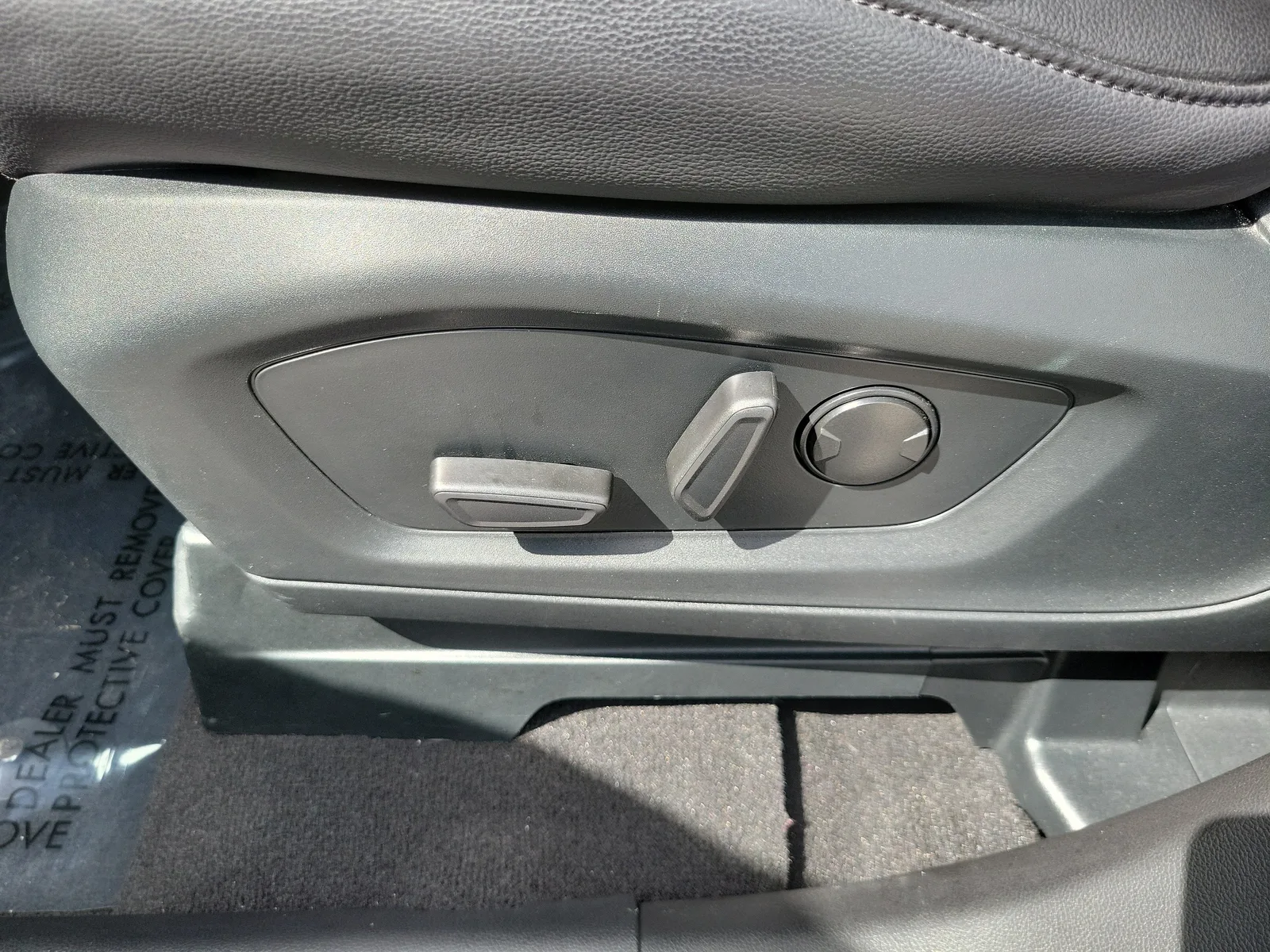 2023 Ford Explorer Limited photo 12