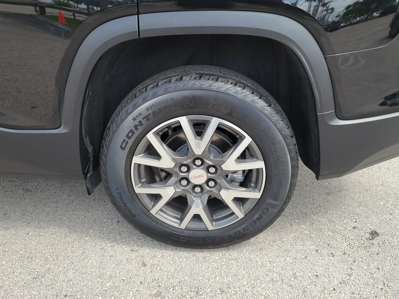 2023 GMC Acadia SLE photo 27
