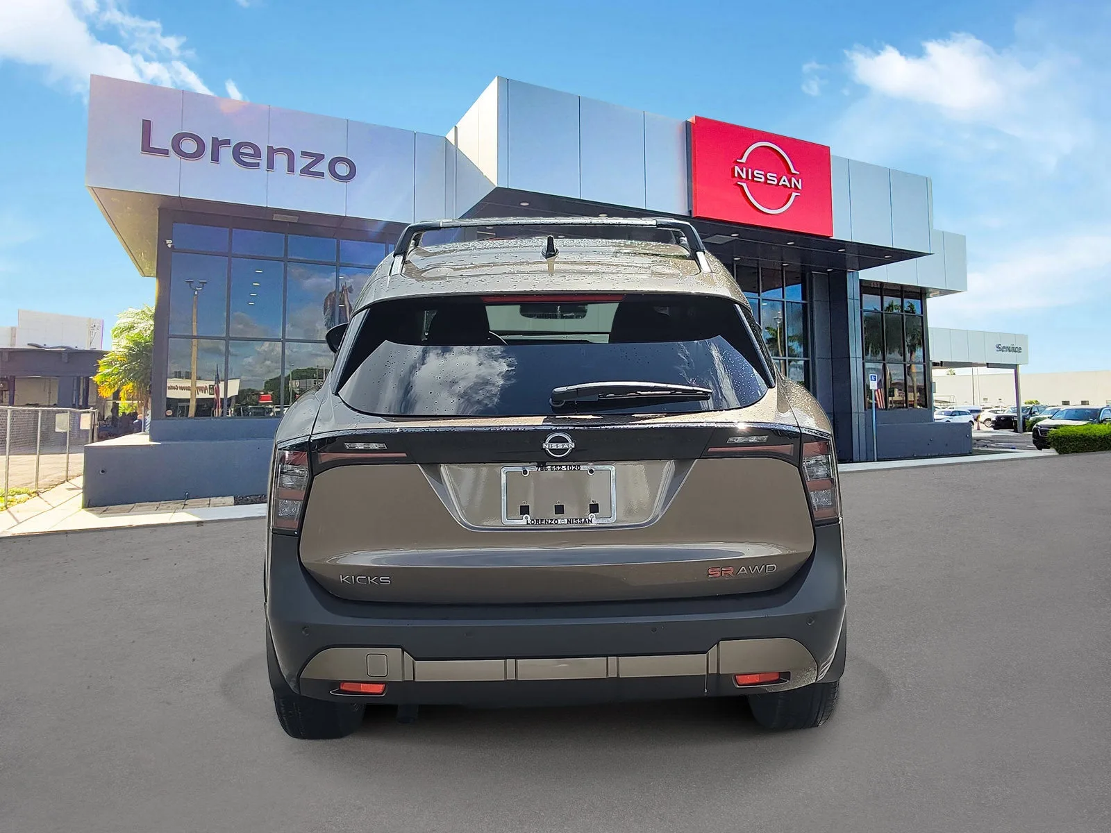 2026 Nissan Kicks SR 4WD photo 5