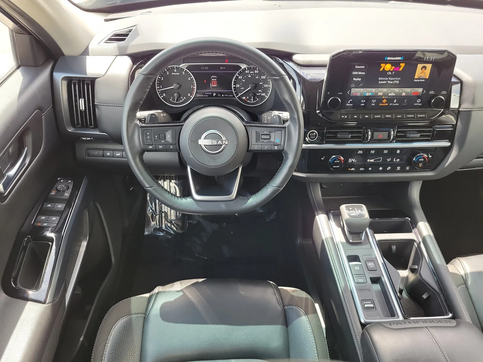 2024 Nissan Pathfinder SL photo 17