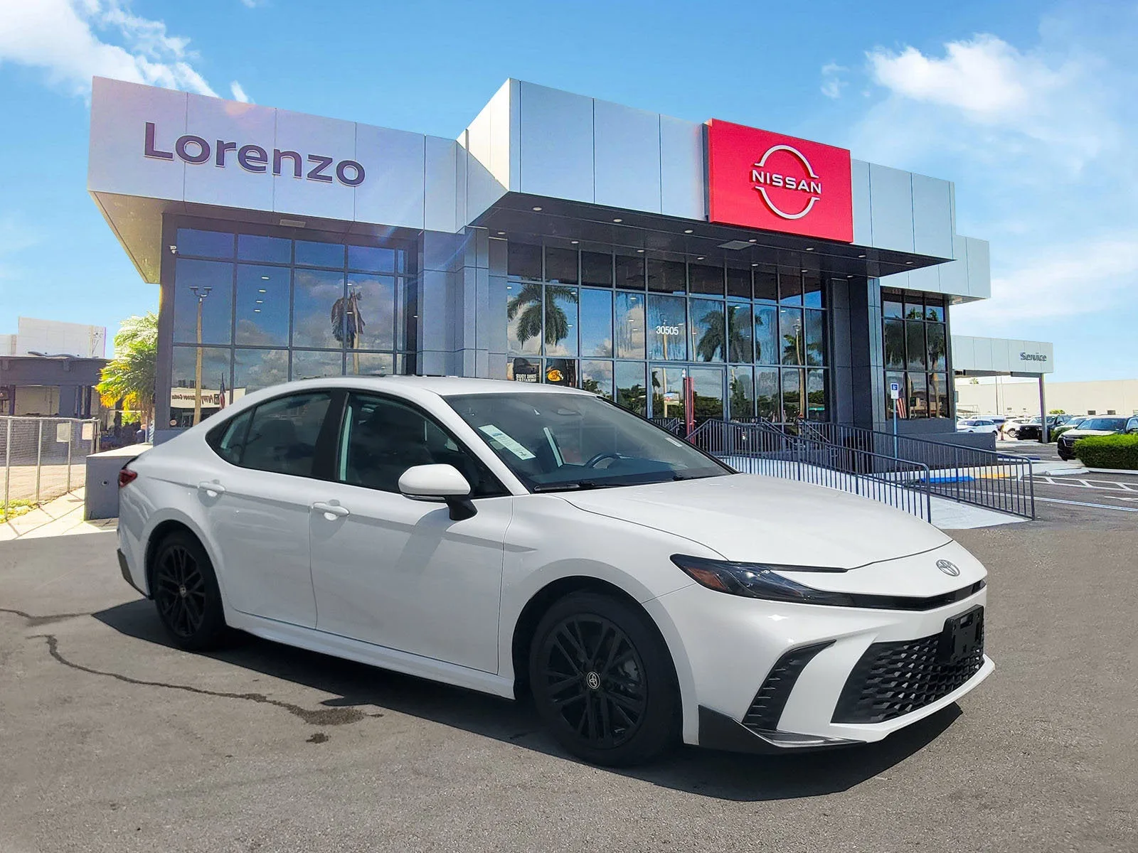 2025 Toyota Camry SE photo 3