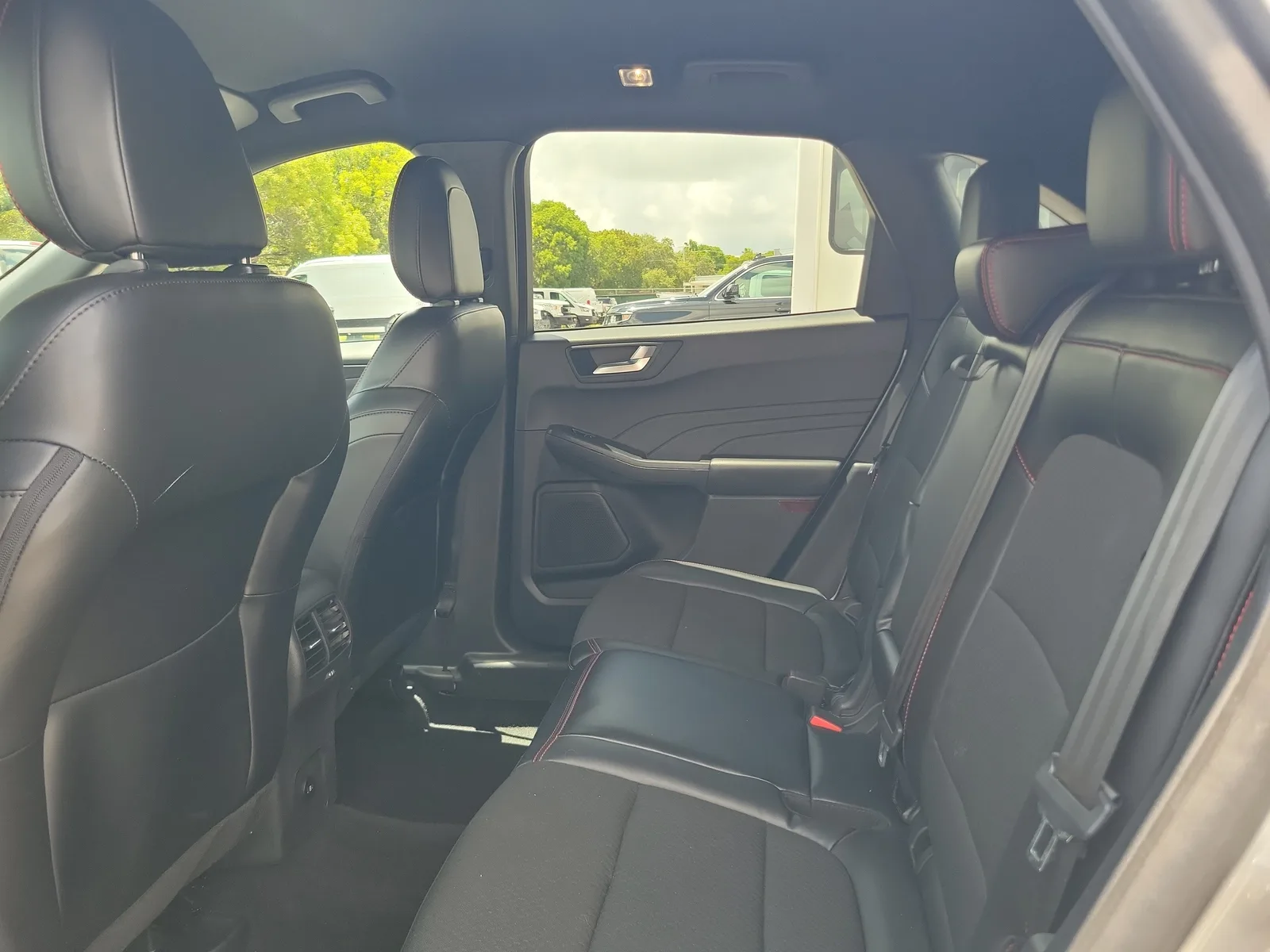 2024 Ford Escape ST-Line photo 14