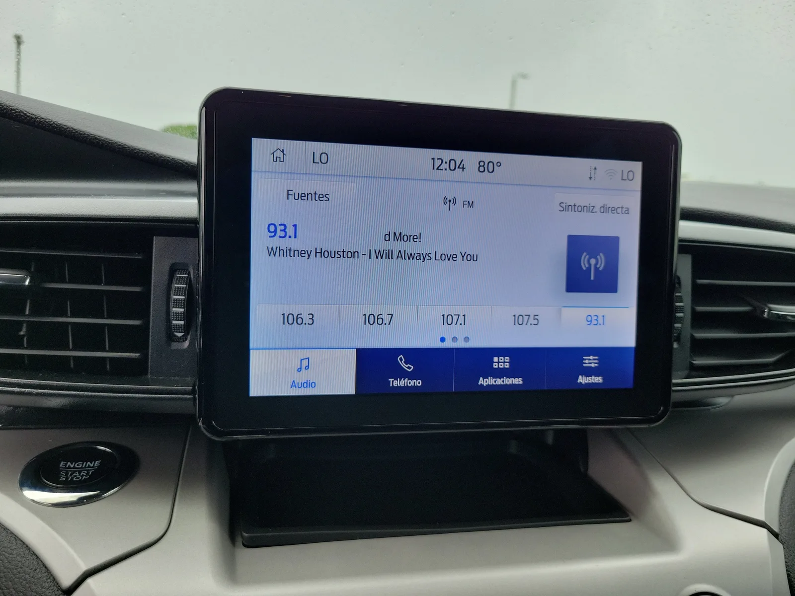 2024 Ford Explorer XLT photo 25