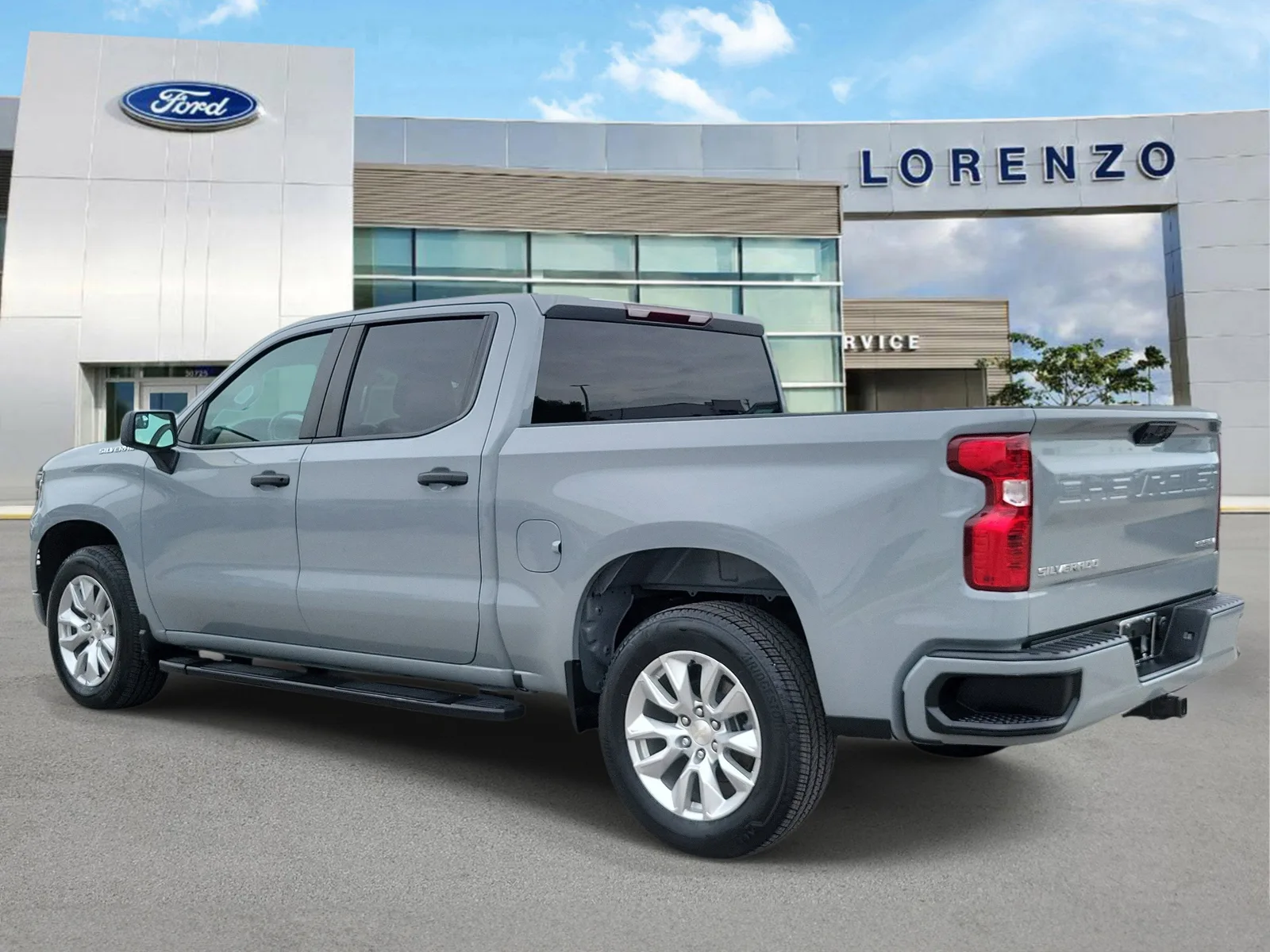 2024 Chevrolet Silverado 1500 Custom photo 5