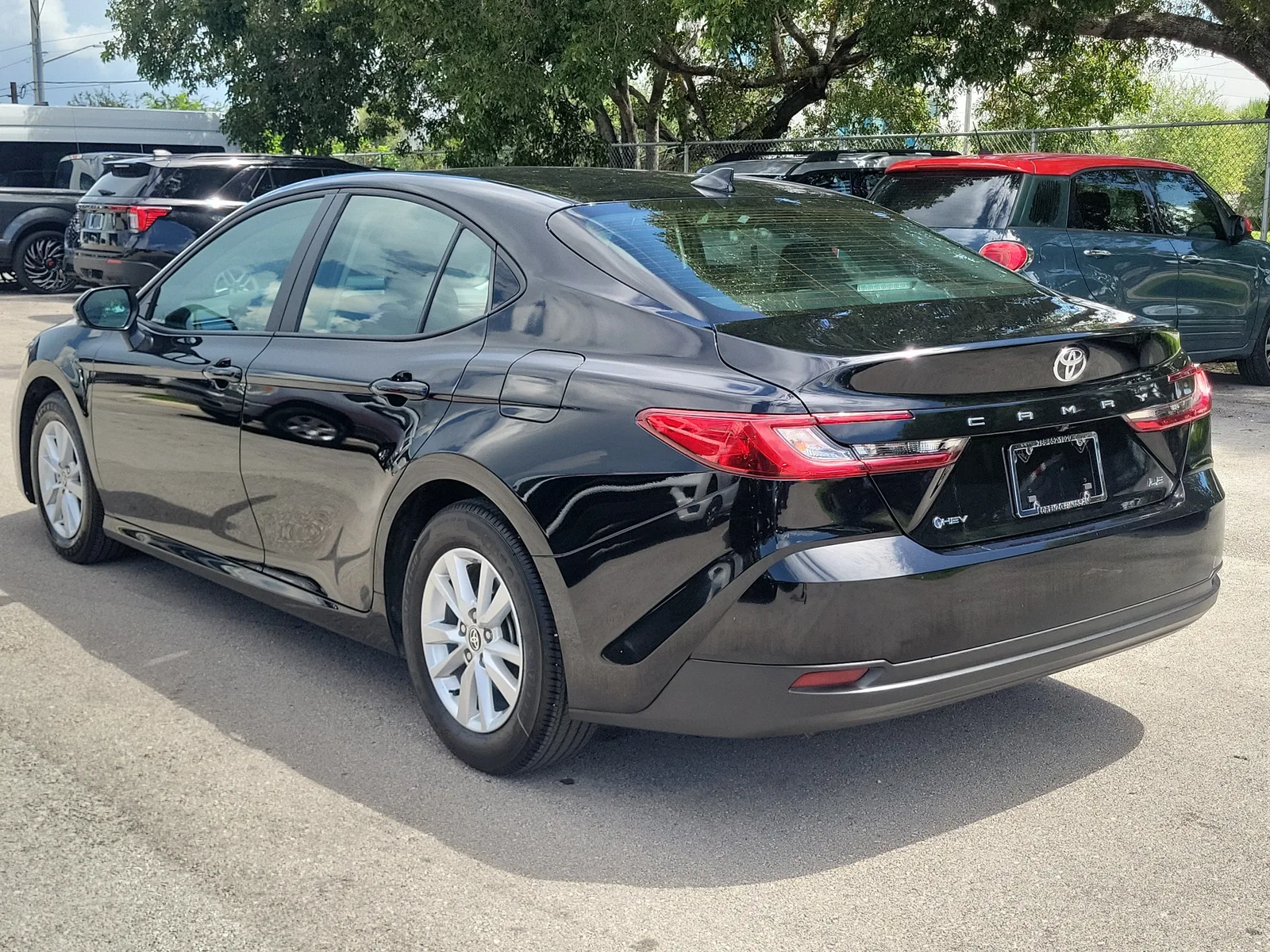 2025 Toyota Camry LE photo 7