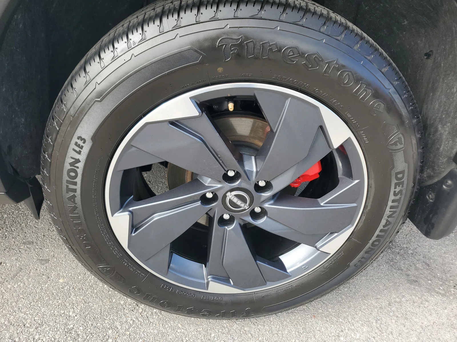 2024 Nissan Rogue SV photo 30