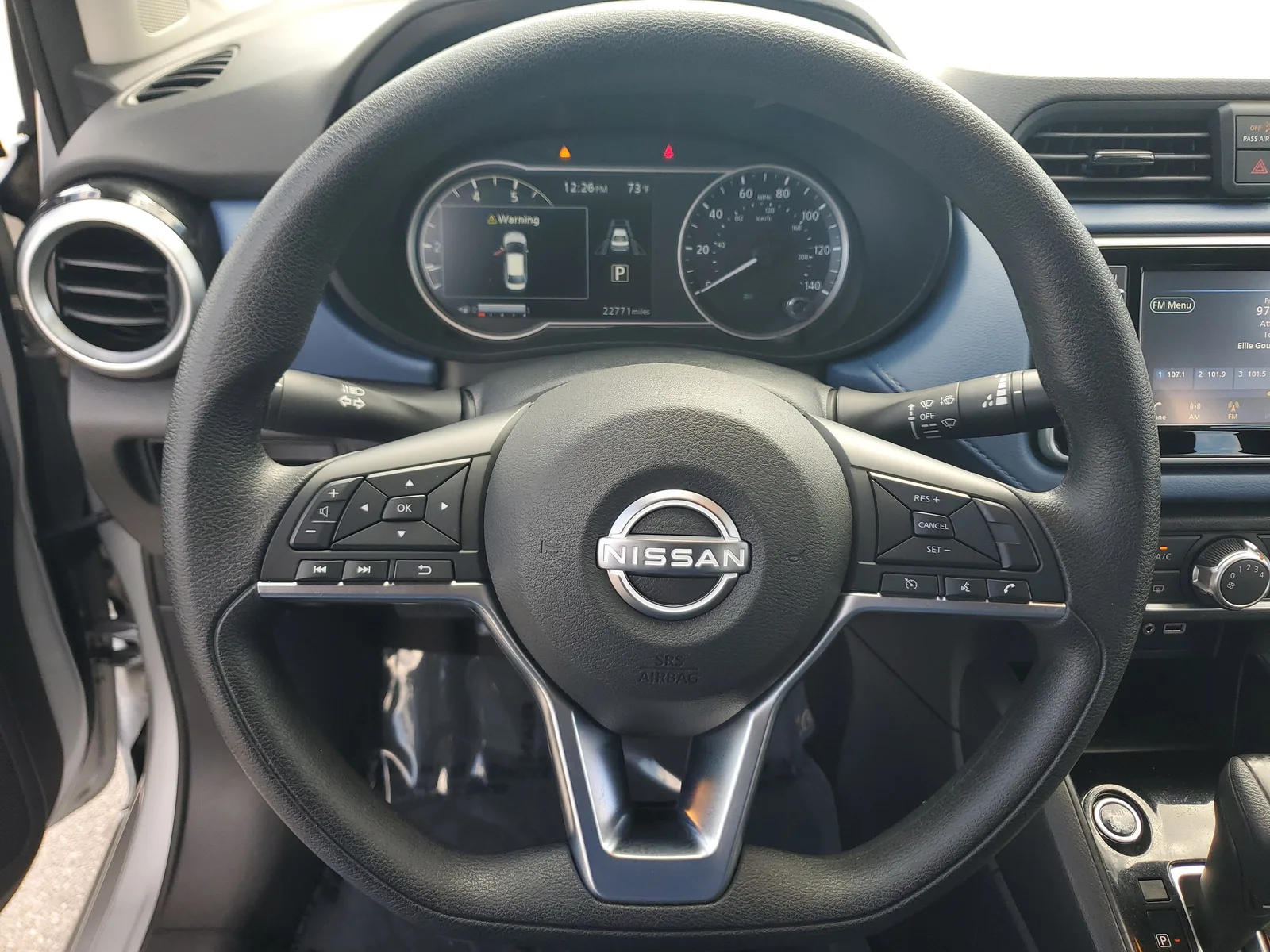 2025 Nissan Versa SV photo 18