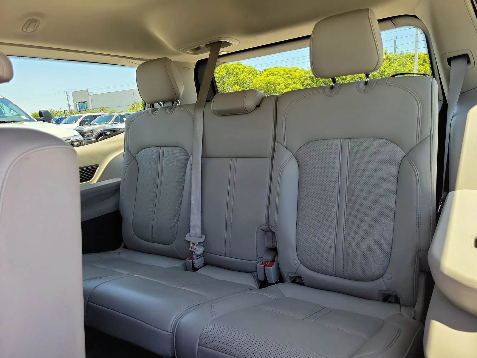2023 Jeep Wagoneer Base photo 15