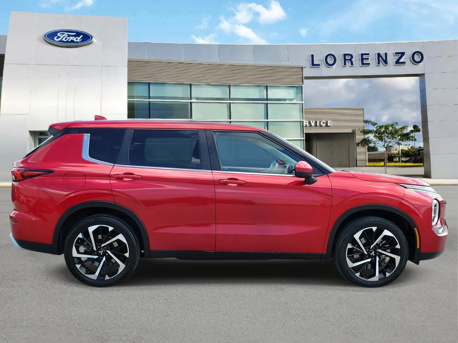 2024 Mitsubishi Outlander SE photo 4