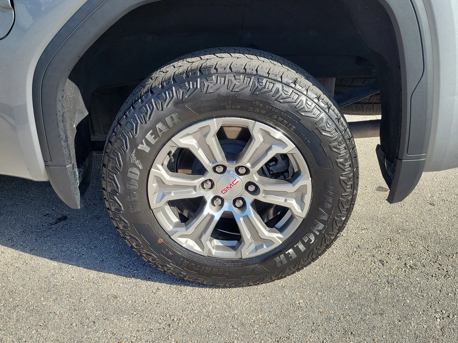 2024 GMC Sierra 1500 SLT photo 26
