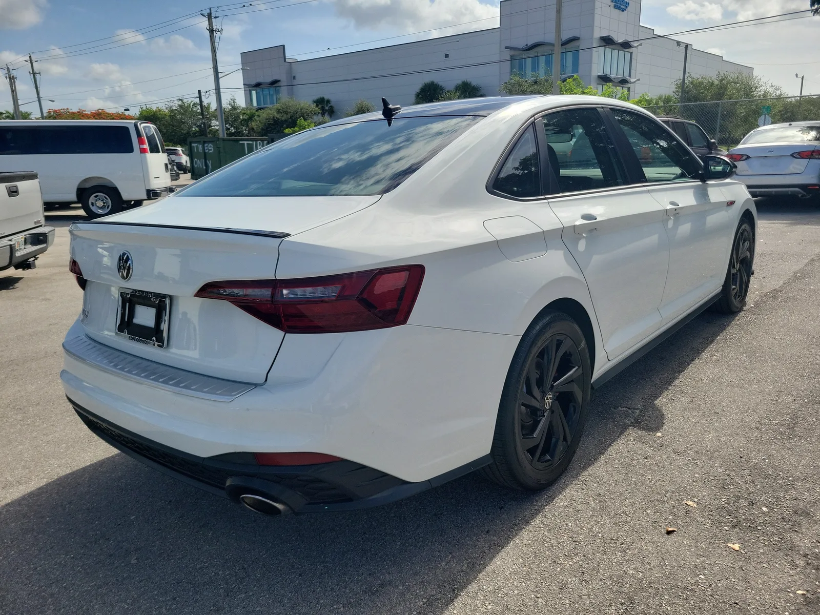 2024 Volkswagen Jetta GLI Autobahn photo 5