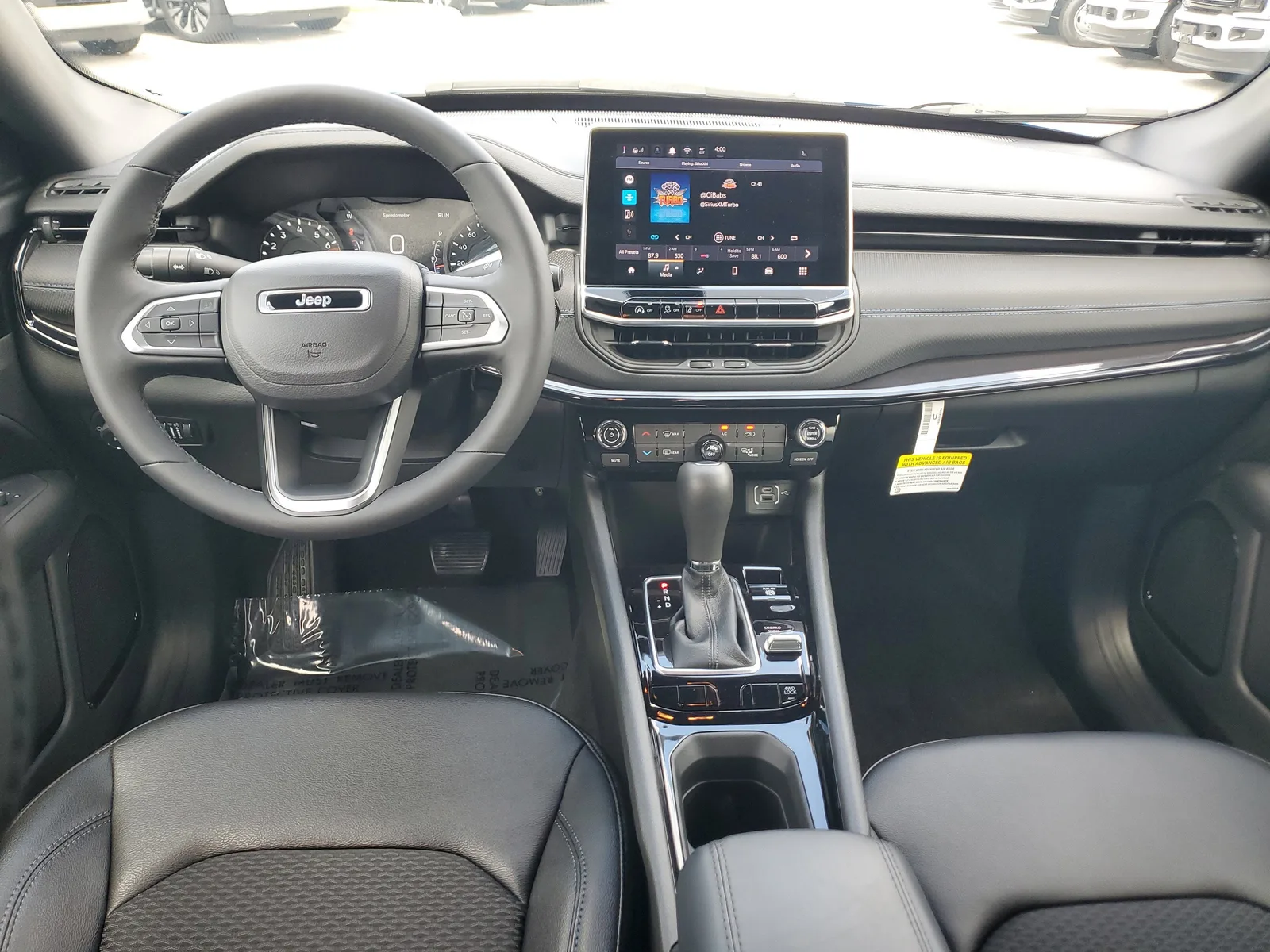 2026 Jeep Compass Latitude Altitude 4WD photo 14