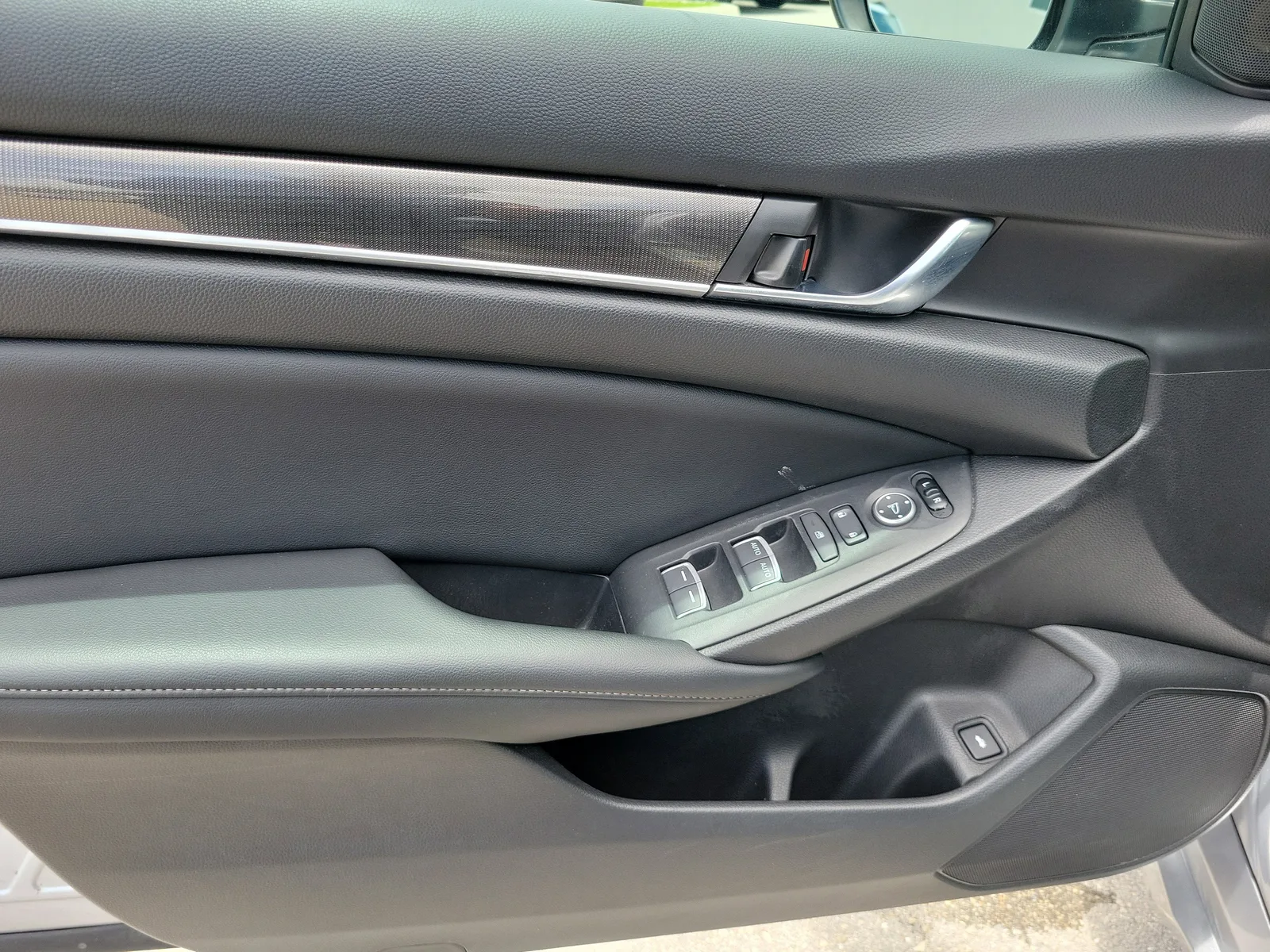 2021 Honda Accord Sedan Sport photo 21