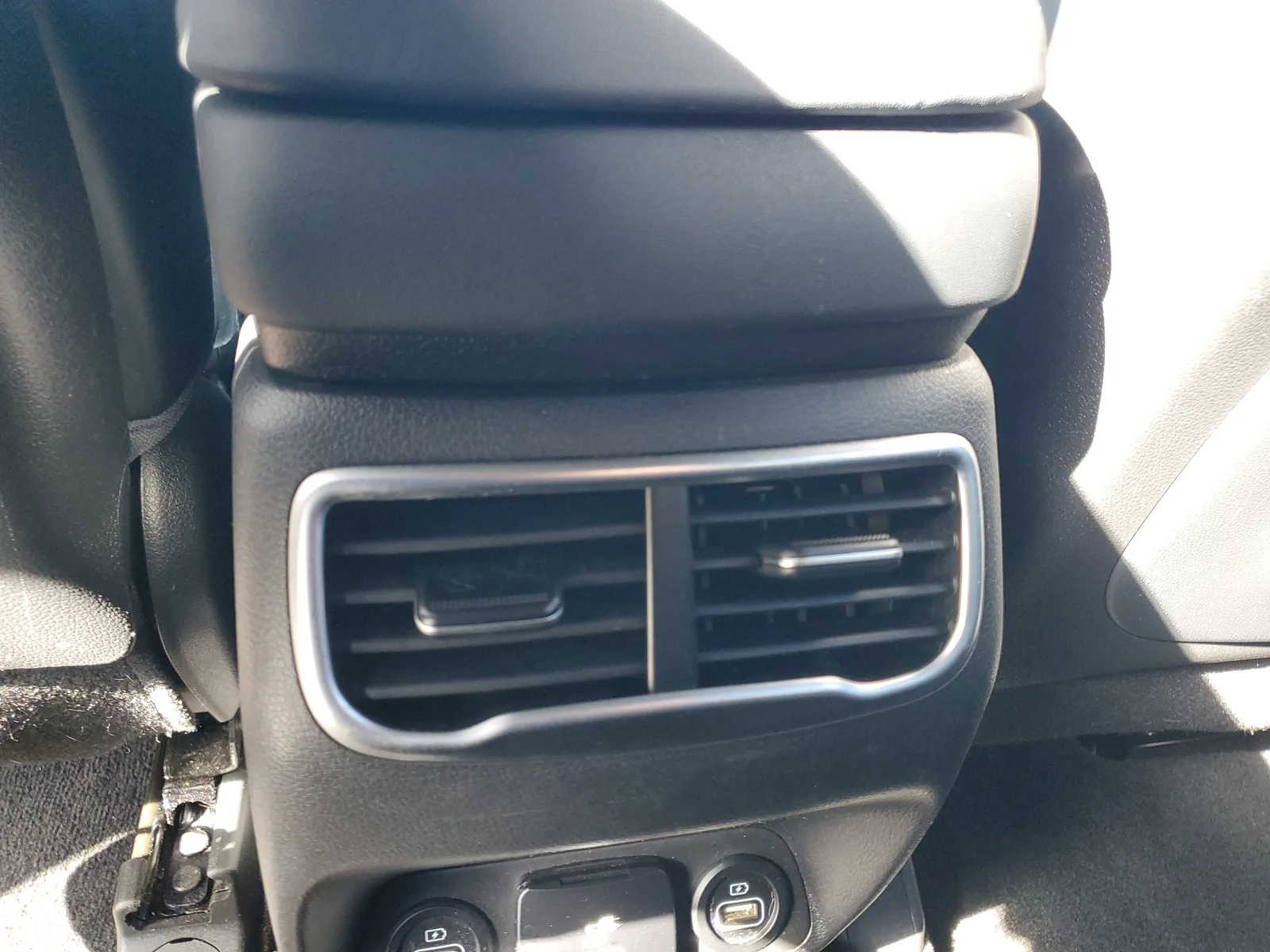 2022 Hyundai Santa Fe Calligraphy photo 18