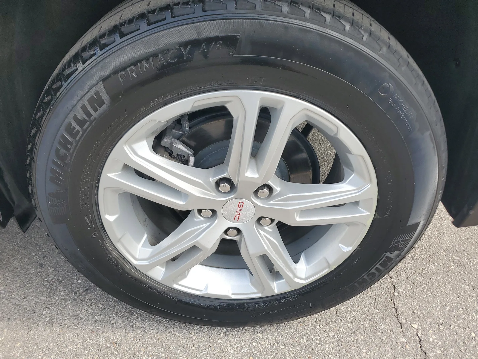 2024 GMC Terrain SLE photo 28