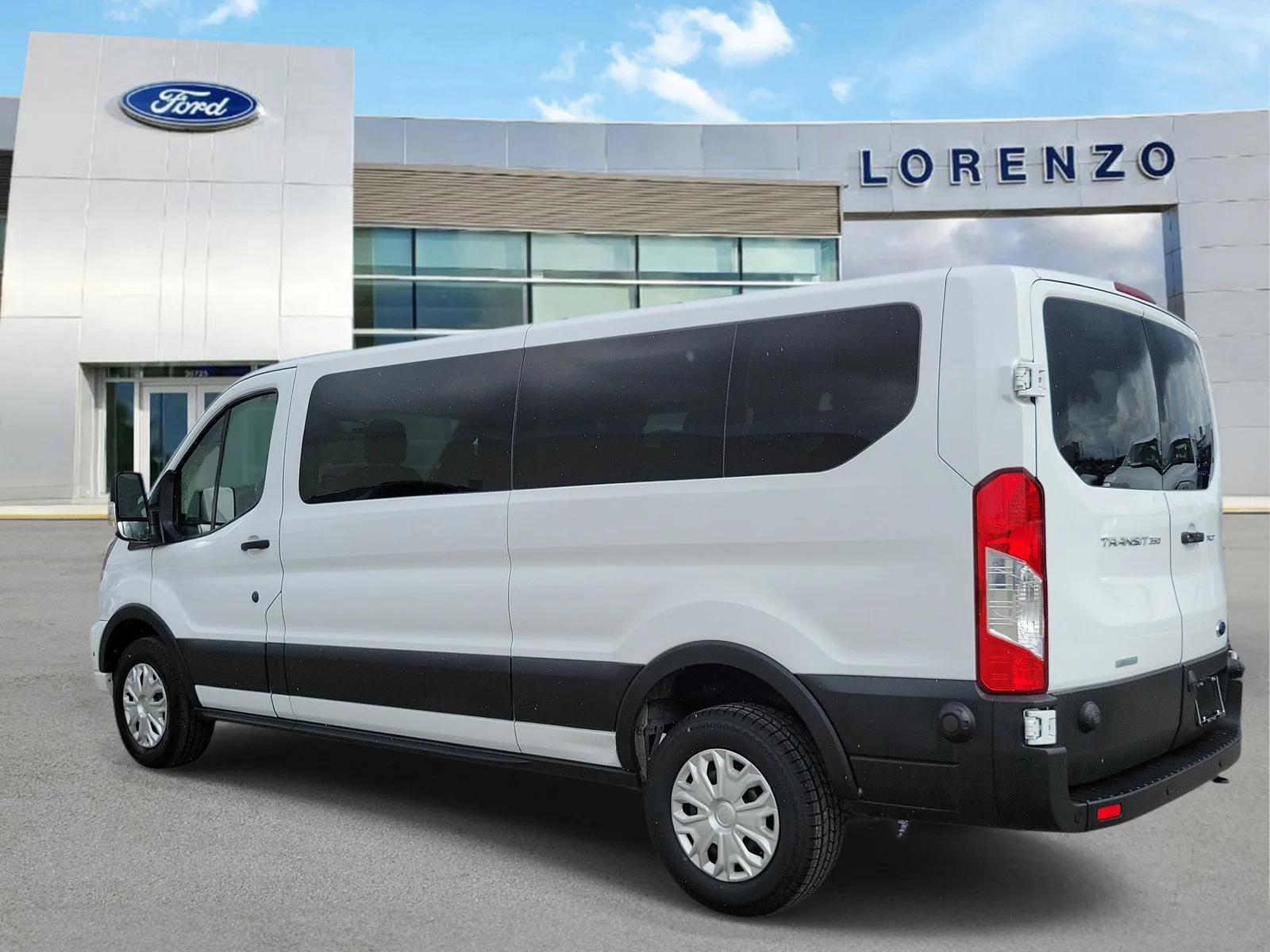 2024 Ford Transit Passenger Wagon XLT photo 7