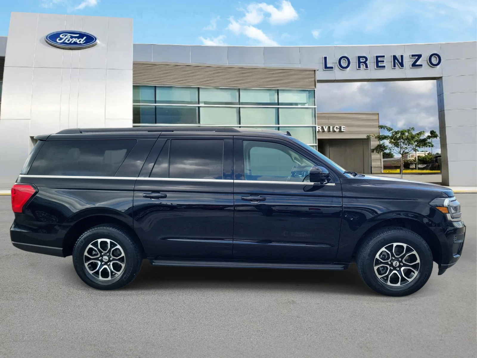 2022 Ford Expedition Max XLT photo 4