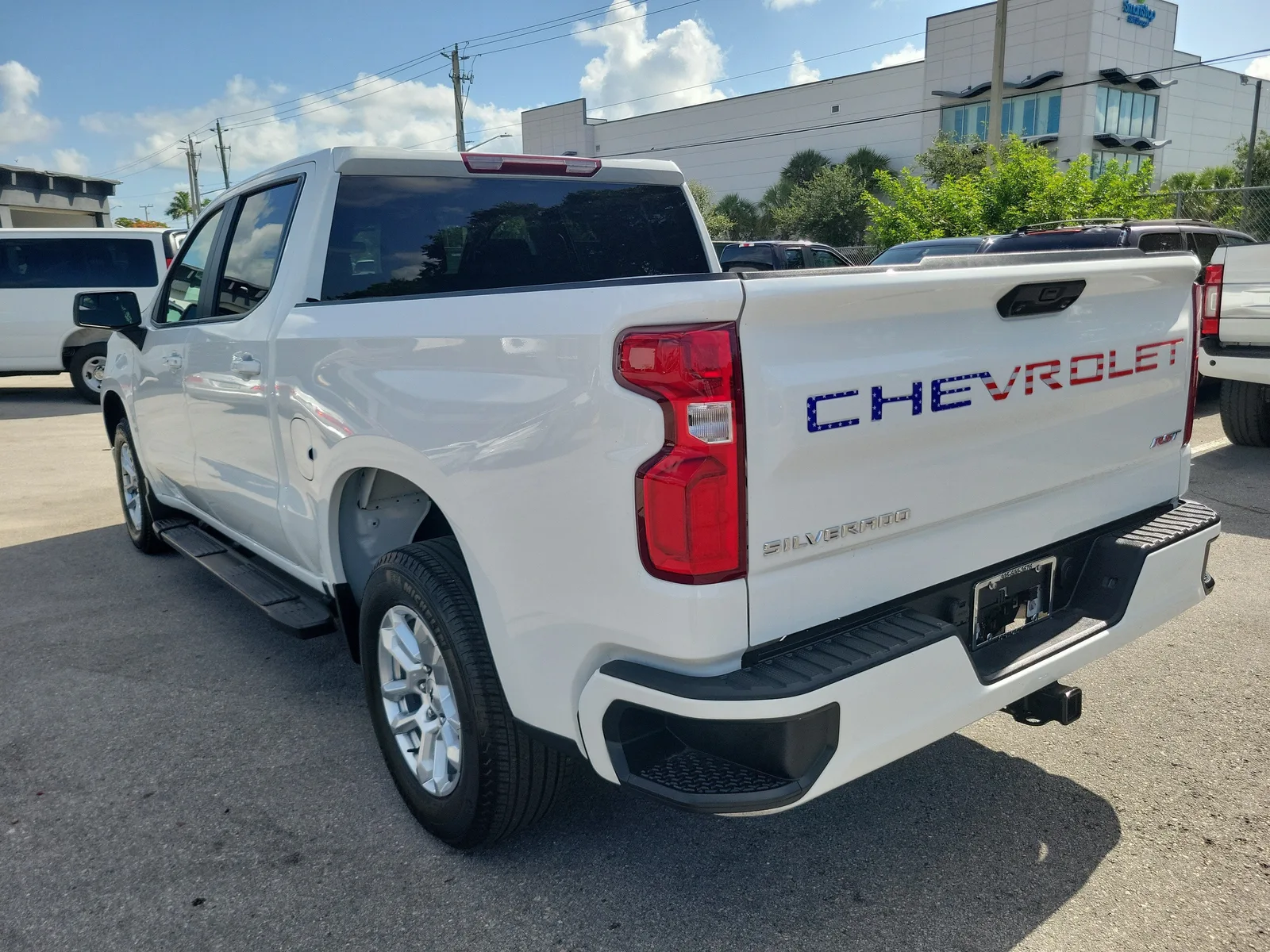 2024 Chevrolet Silverado 1500 RST photo 7