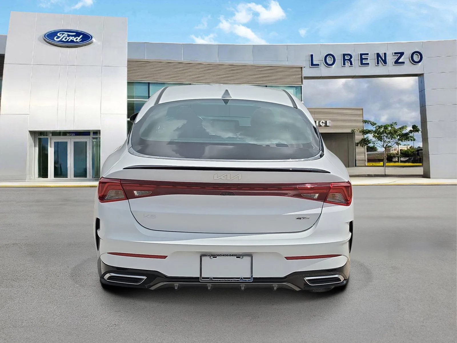 2024 Kia K5 GT-Line photo 5
